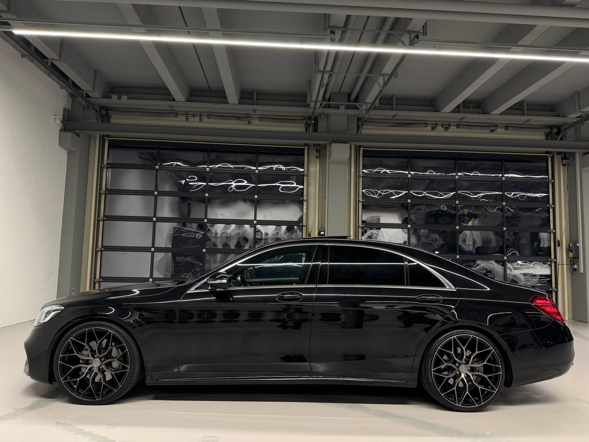 MERCEDES-BENZ S 400 d AMG Line 4matic lang (NP CHF 191'340)-image-6