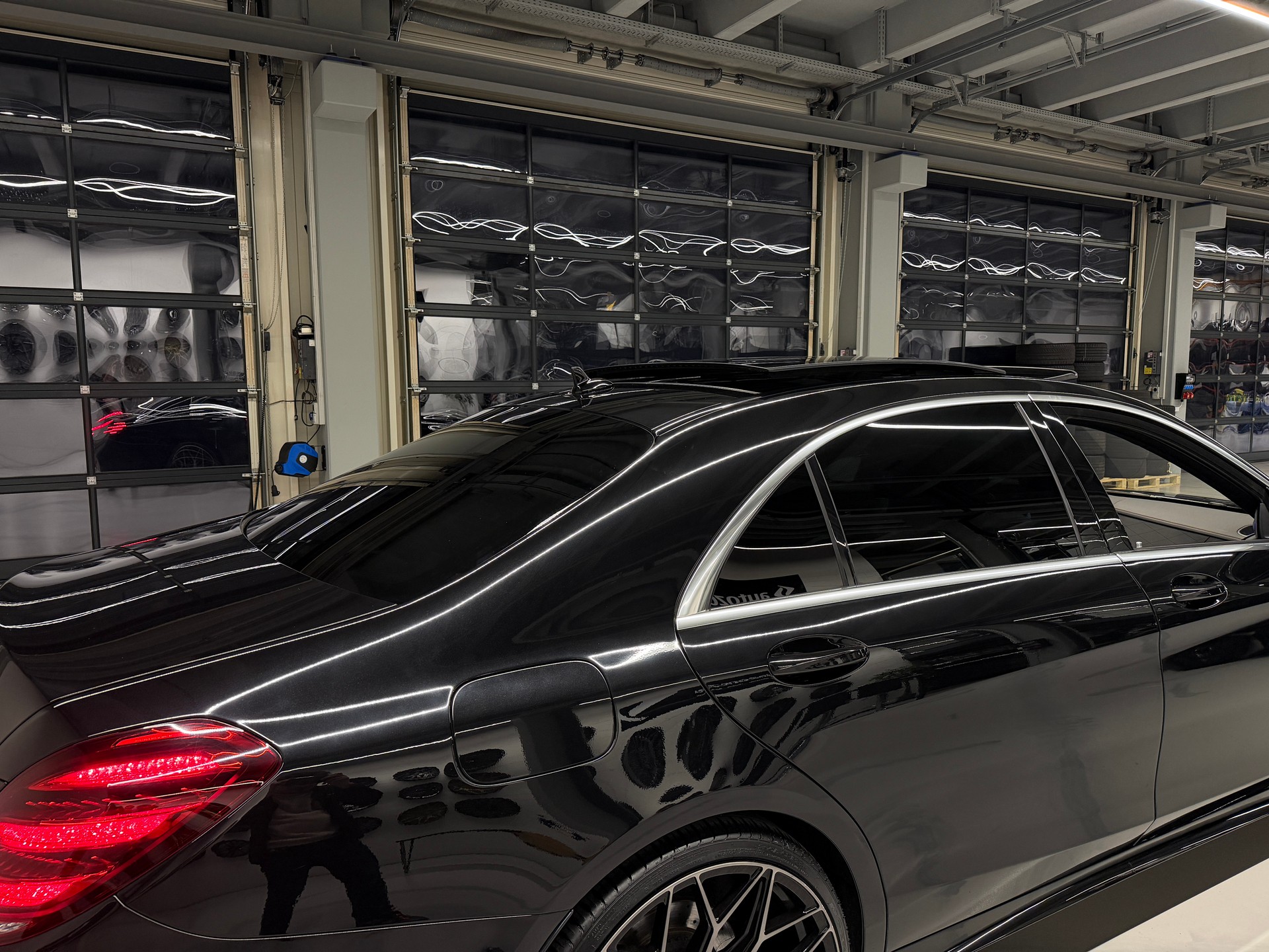 MERCEDES-BENZ S 400 d AMG Line 4matic lang (NP CHF 191'340)-image-11