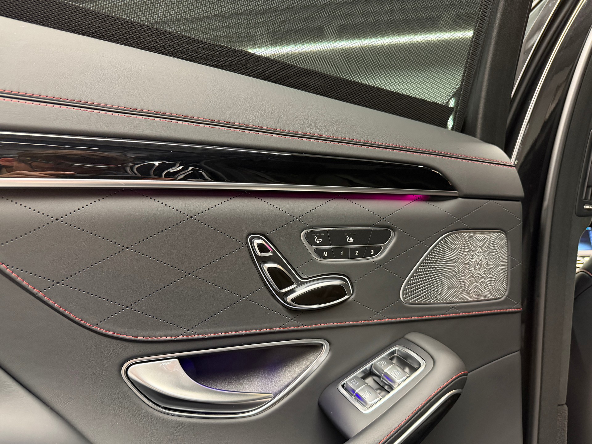 MERCEDES-BENZ S 400 d AMG Line 4matic lang (NP CHF 191'340)-image-23