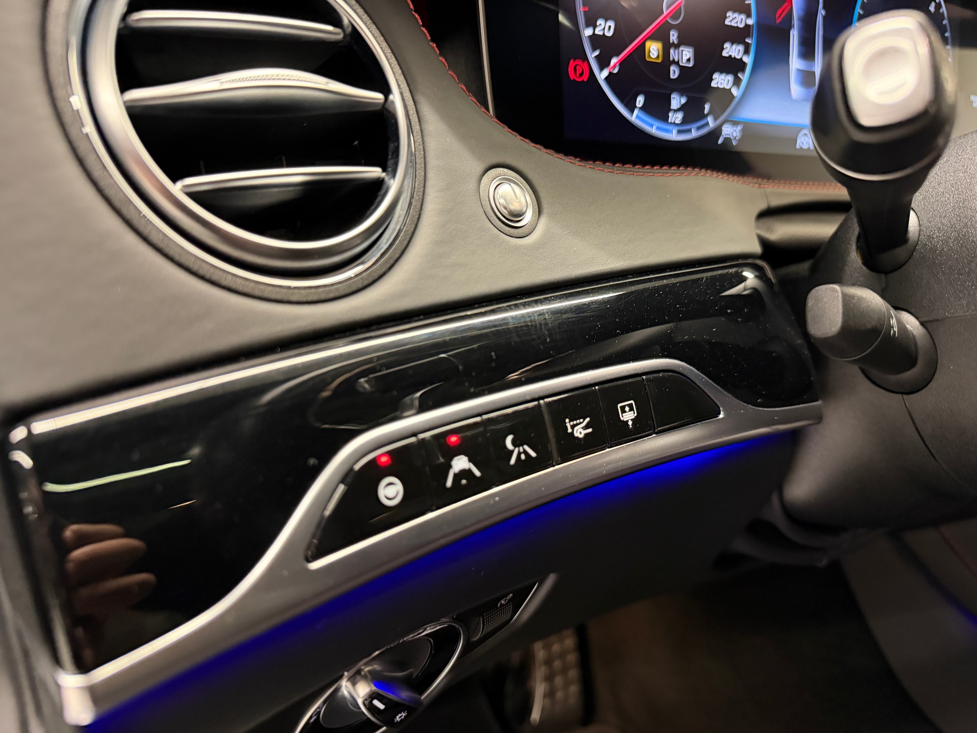 MERCEDES-BENZ S 400 d AMG Line 4matic lang (NP CHF 191'340)-image-25