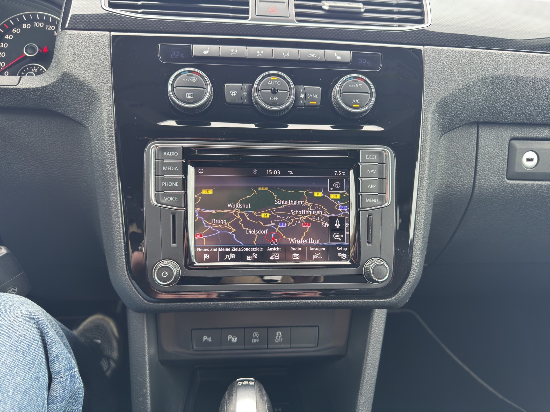 VW Caddy Maxi 2.0 TDI Liberty 4Motion DSG-image-11