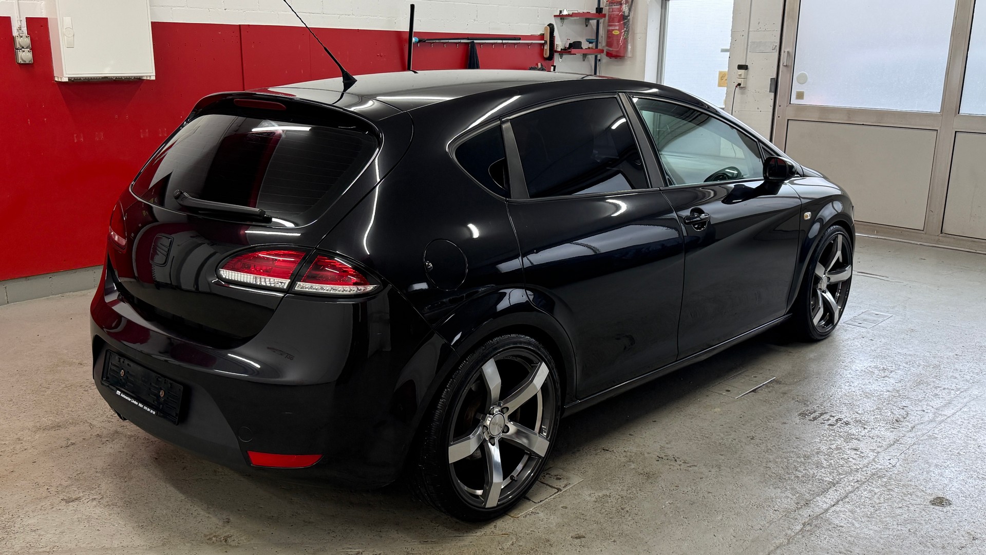 SEAT Leon 2.0 TSI FR, CH Fahrzeug, frisch ab MFK, Servicegepflegt, FR, Klima, 200PS, DAB, BT, USB, u.v.m-image-5