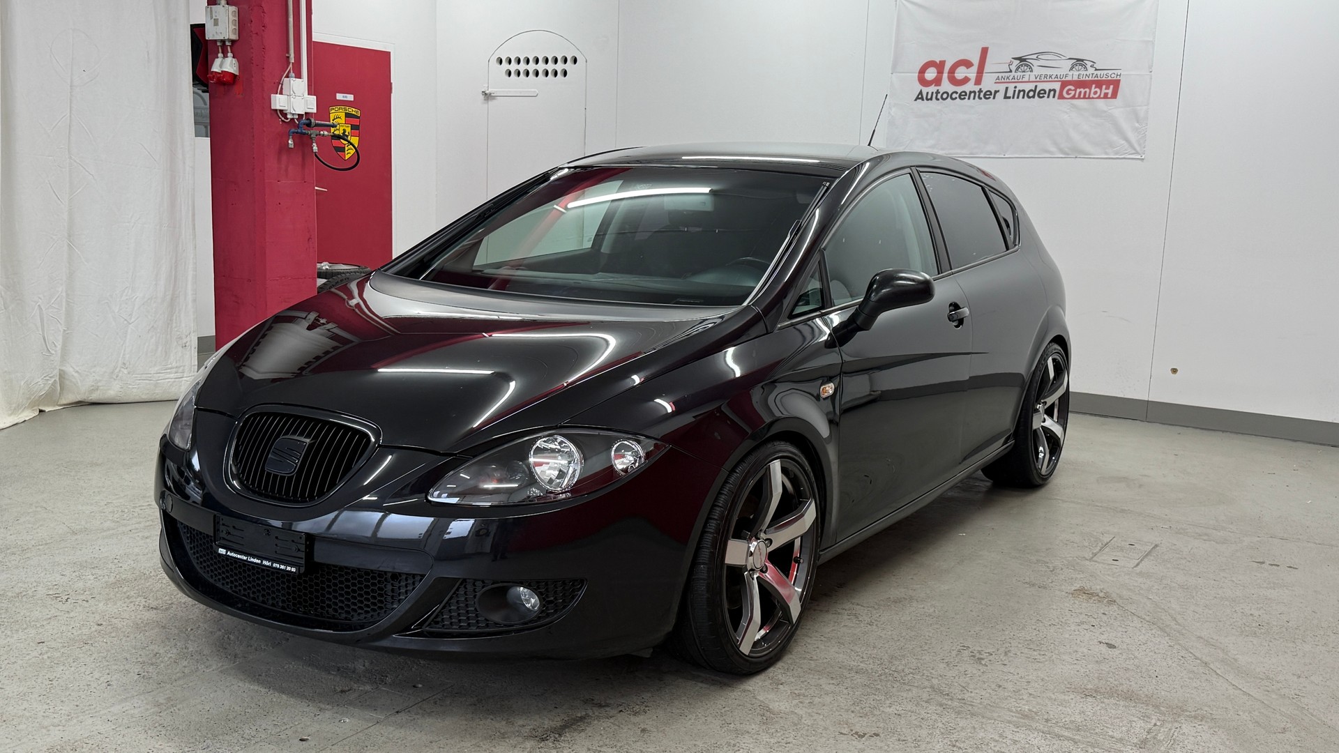 SEAT Leon 2.0 TSI FR, CH Fahrzeug, frisch ab MFK, Servicegepflegt, FR, Klima, 200PS, DAB, BT, USB, u.v.m-image-2