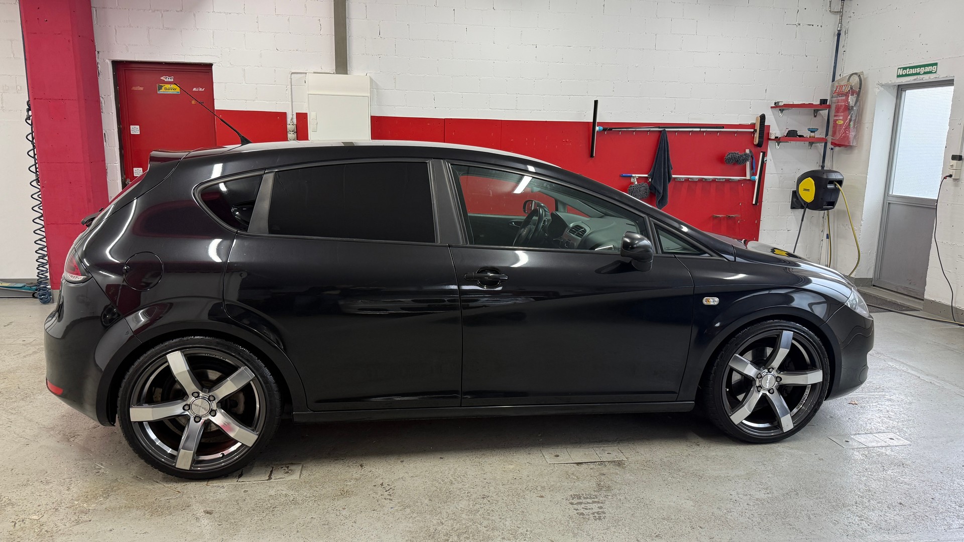 SEAT Leon 2.0 TSI FR, CH Fahrzeug, frisch ab MFK, Servicegepflegt, FR, Klima, 200PS, DAB, BT, USB, u.v.m-image-6