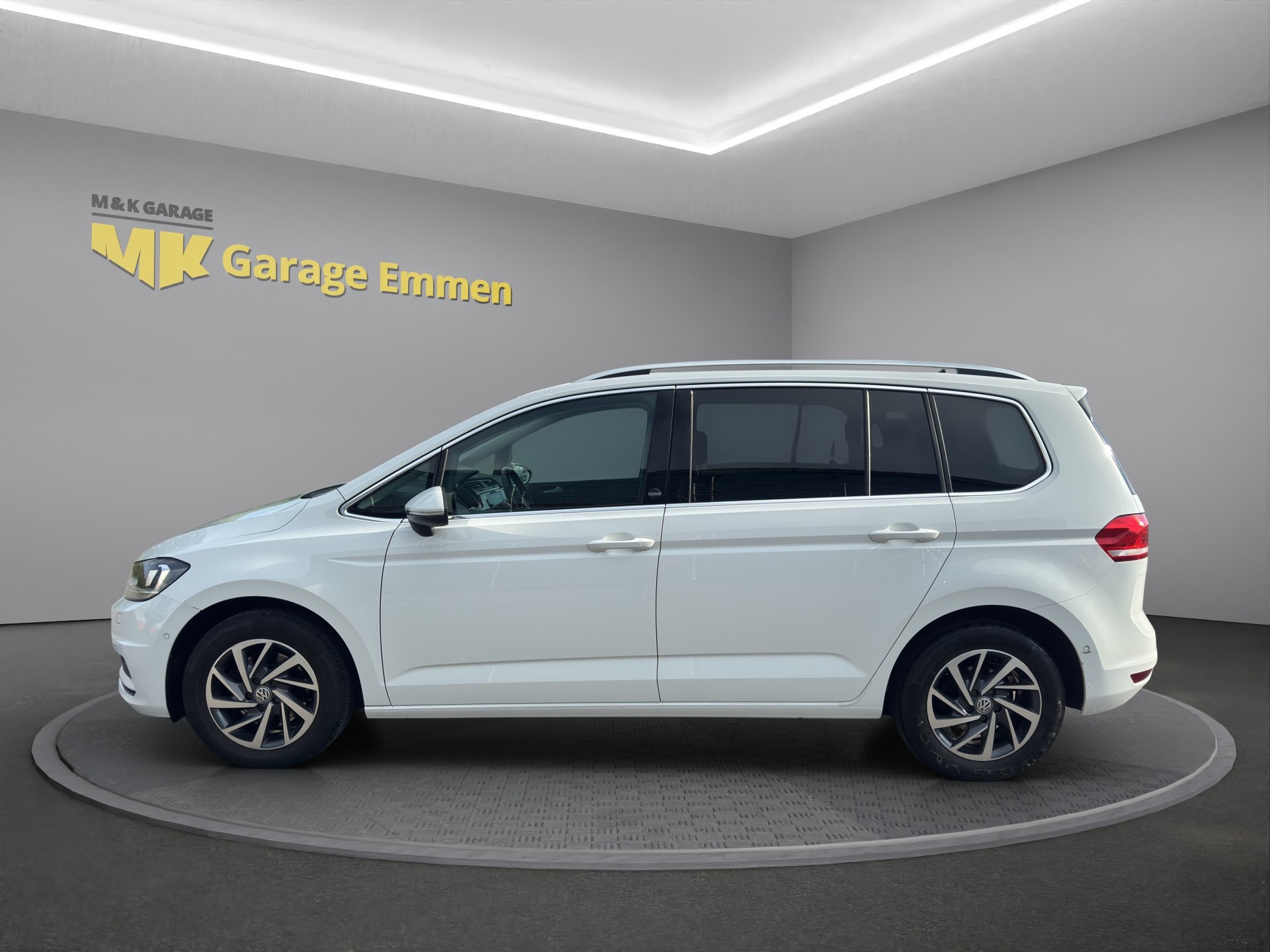 VW Touran 1.4 TSI BlueMotion Technology Sound DSG-image-1