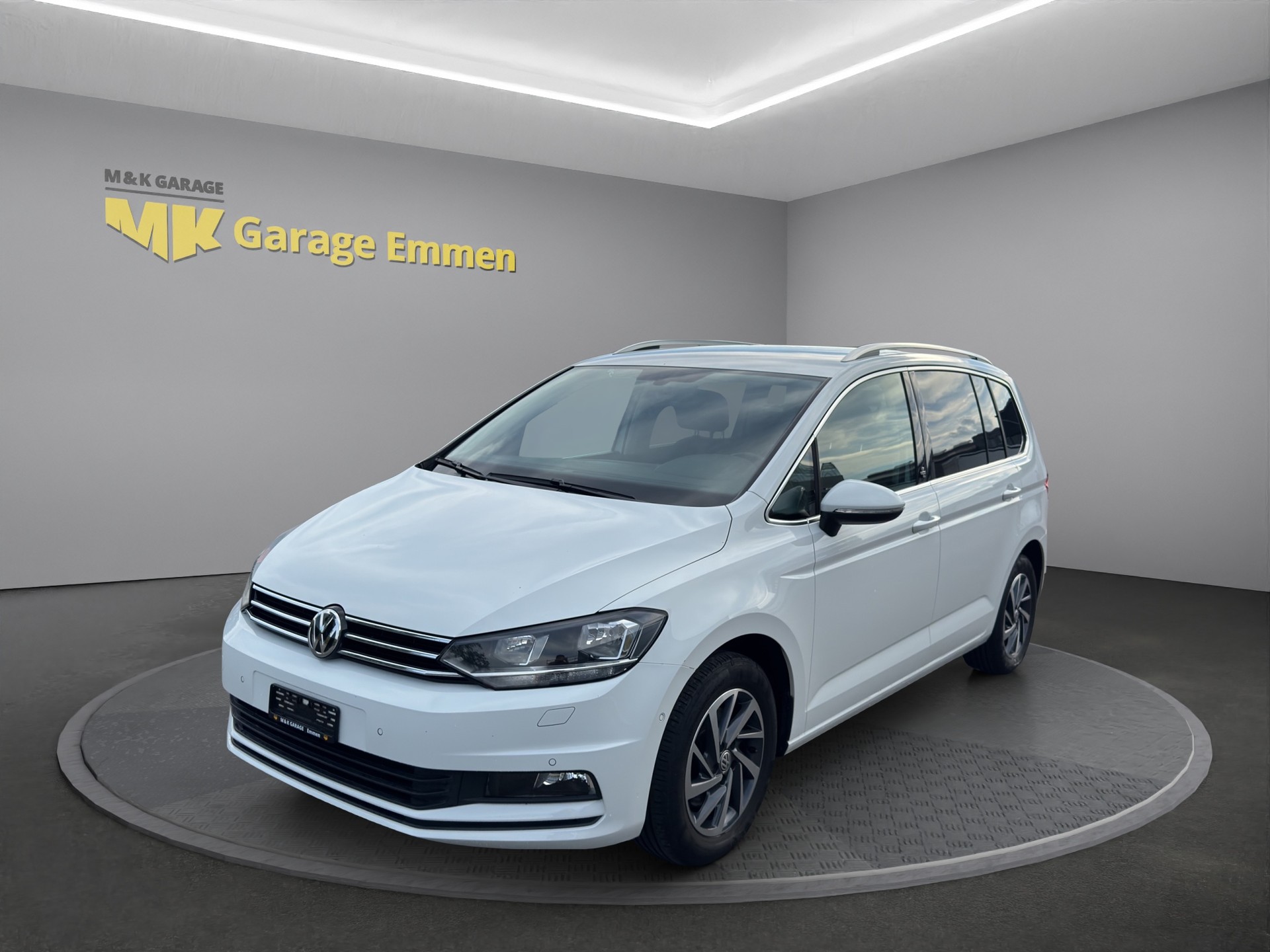 VW Touran 1.4 TSI BlueMotion Technology Sound DSG-image-0