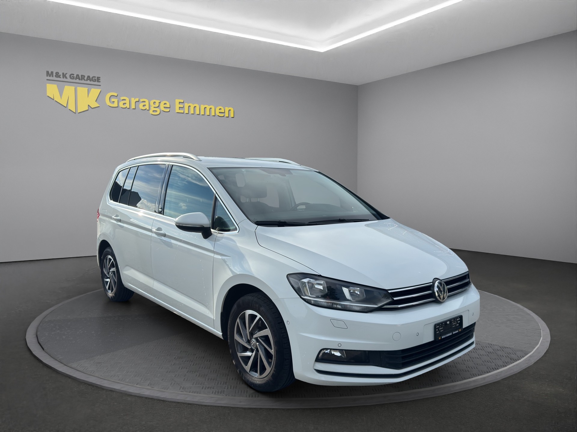 VW Touran 1.4 TSI BlueMotion Technology Sound DSG-image-6