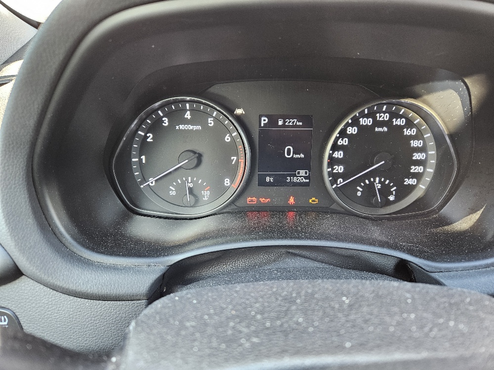 HYUNDAI i20 1.6 Premium-image-5