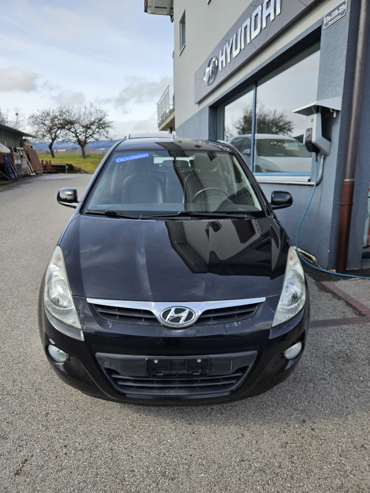 HYUNDAI i20 1.6 Premium-image-8