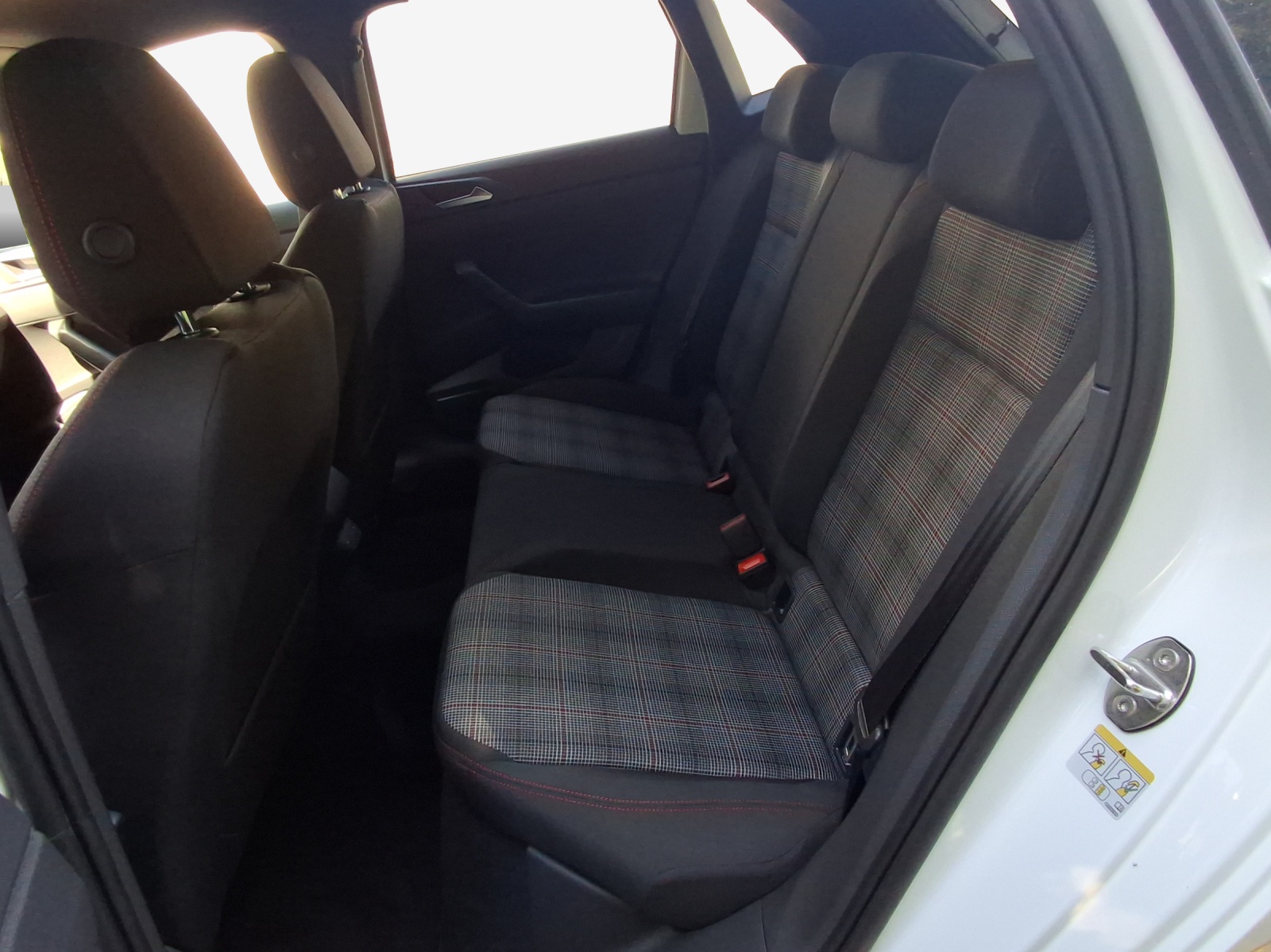 VW Polo 2.0 TSI GTI DSG-image-11