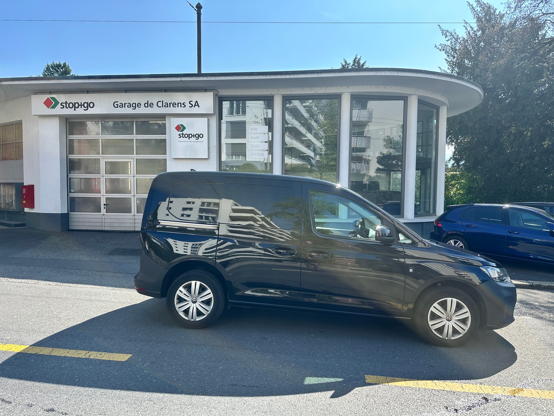 VW Caddy Cargo 2.0TDI DSG-image-1