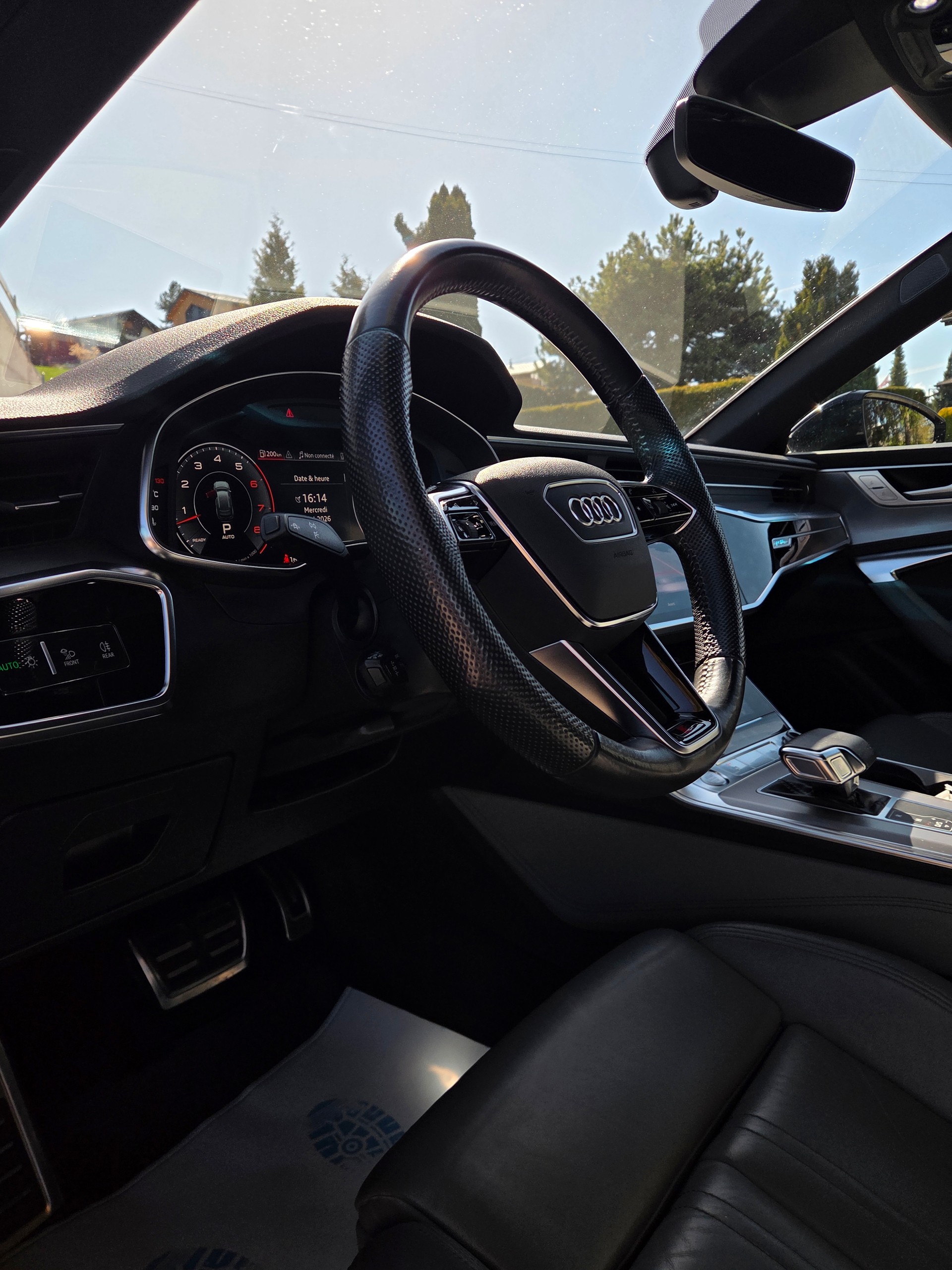 AUDI A6 Avant 55 TFSI quattro S-tronic-image-12