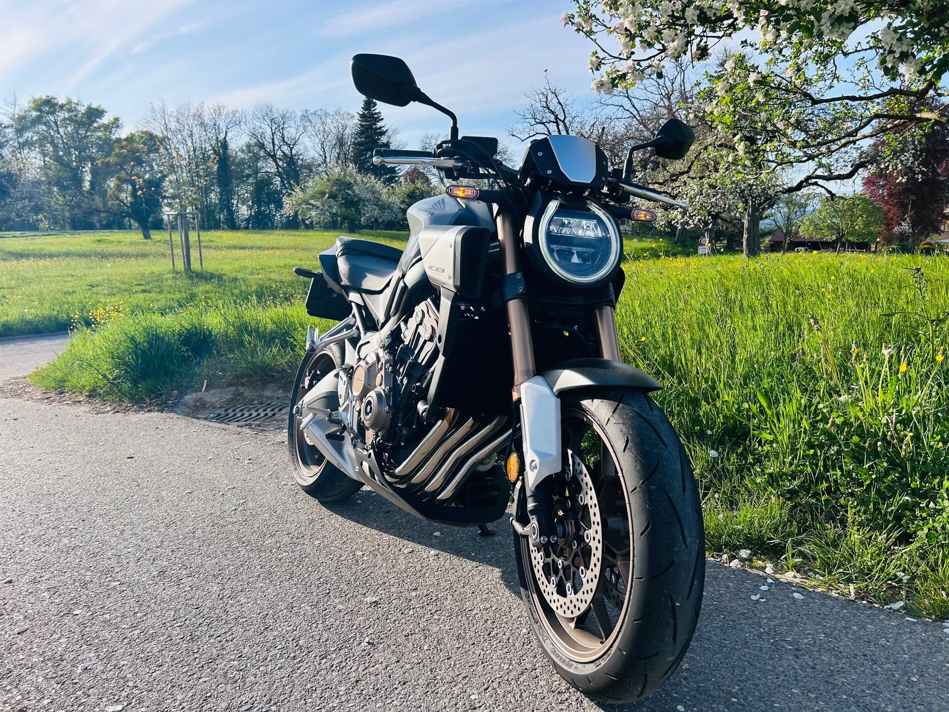 HONDA CB 650 R-image-1
