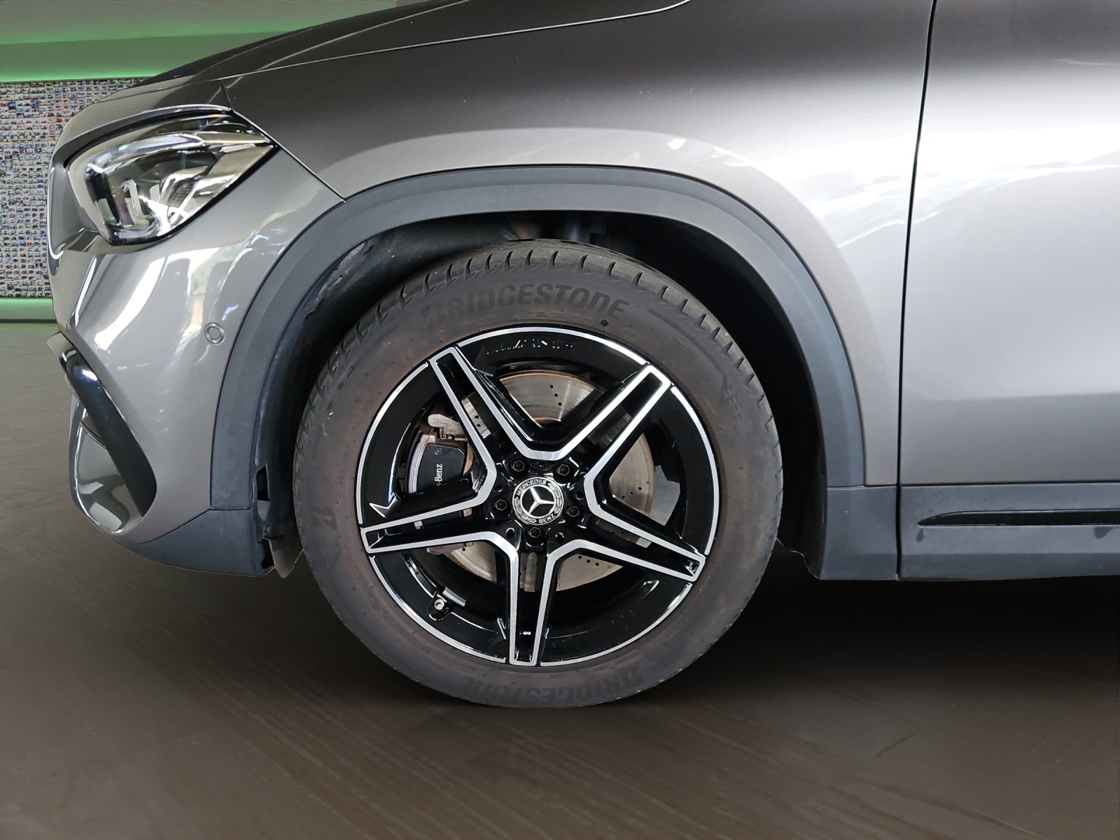 MERCEDES-BENZ GLA 250 4Matic AMG Line 8G-DCT-image-5