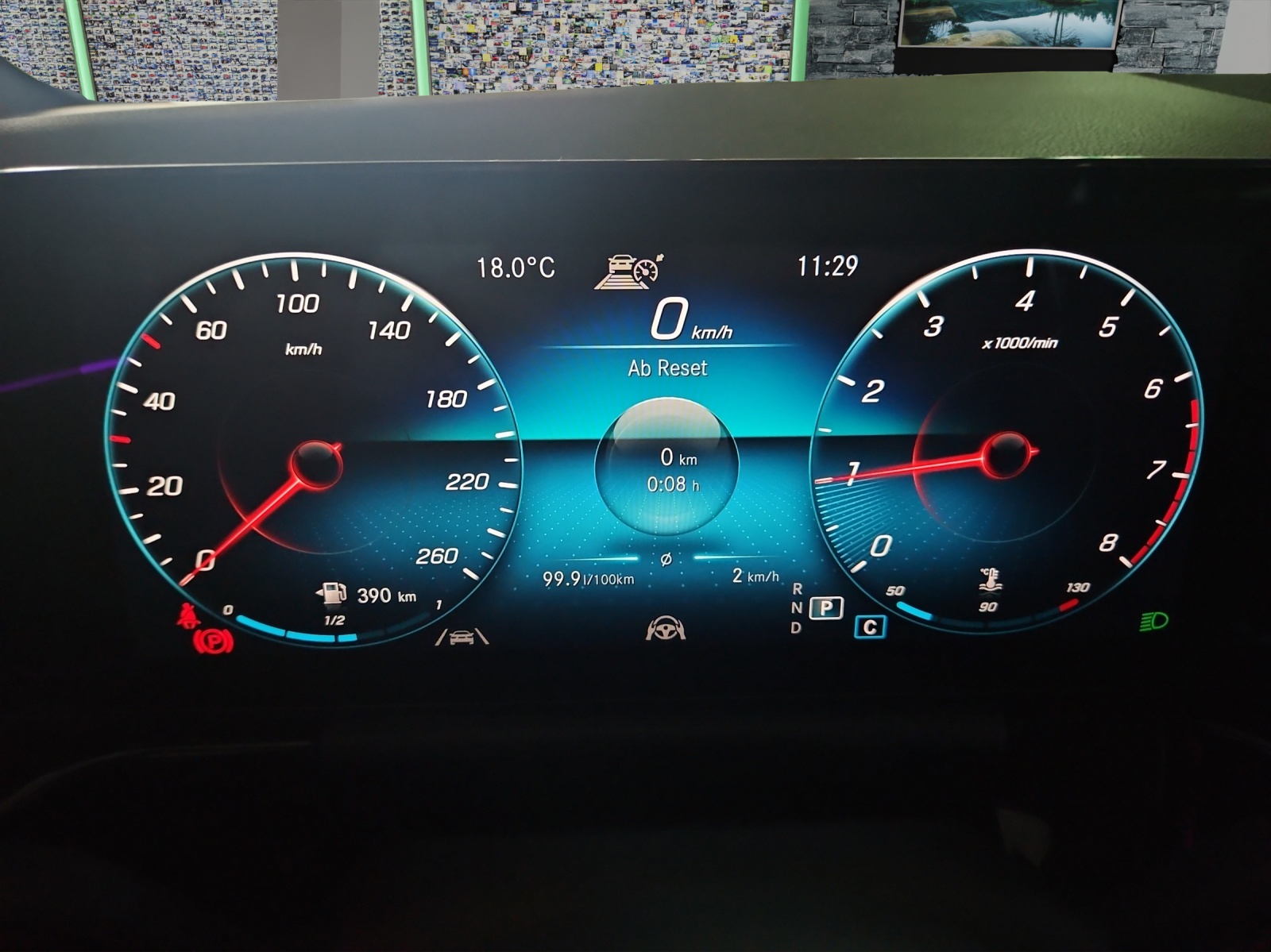 MERCEDES-BENZ GLA 250 4Matic AMG Line 8G-DCT-image-11