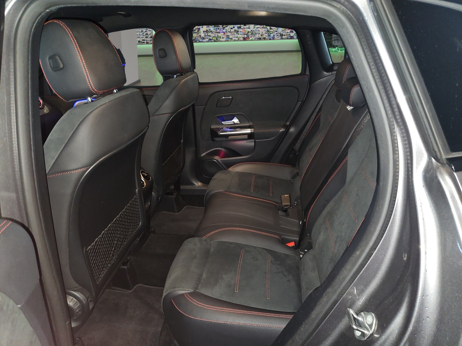 MERCEDES-BENZ GLA 250 4Matic AMG Line 8G-DCT-image-9
