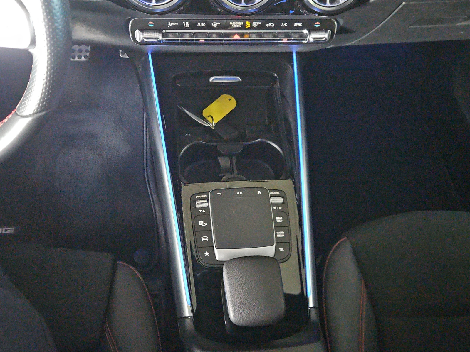 MERCEDES-BENZ GLA 250 4Matic AMG Line 8G-DCT-image-20