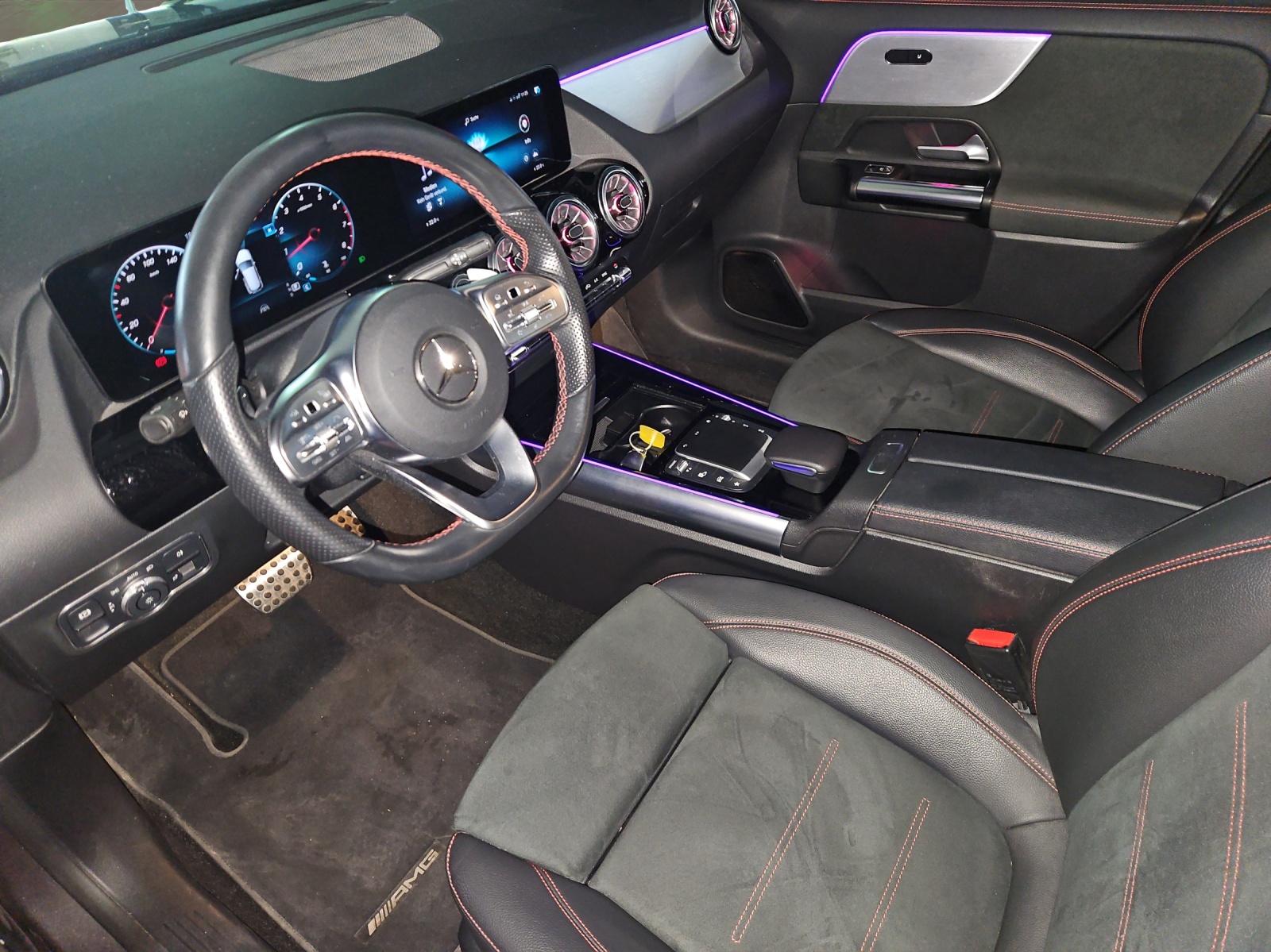 MERCEDES-BENZ GLA 250 4Matic AMG Line 8G-DCT-image-6