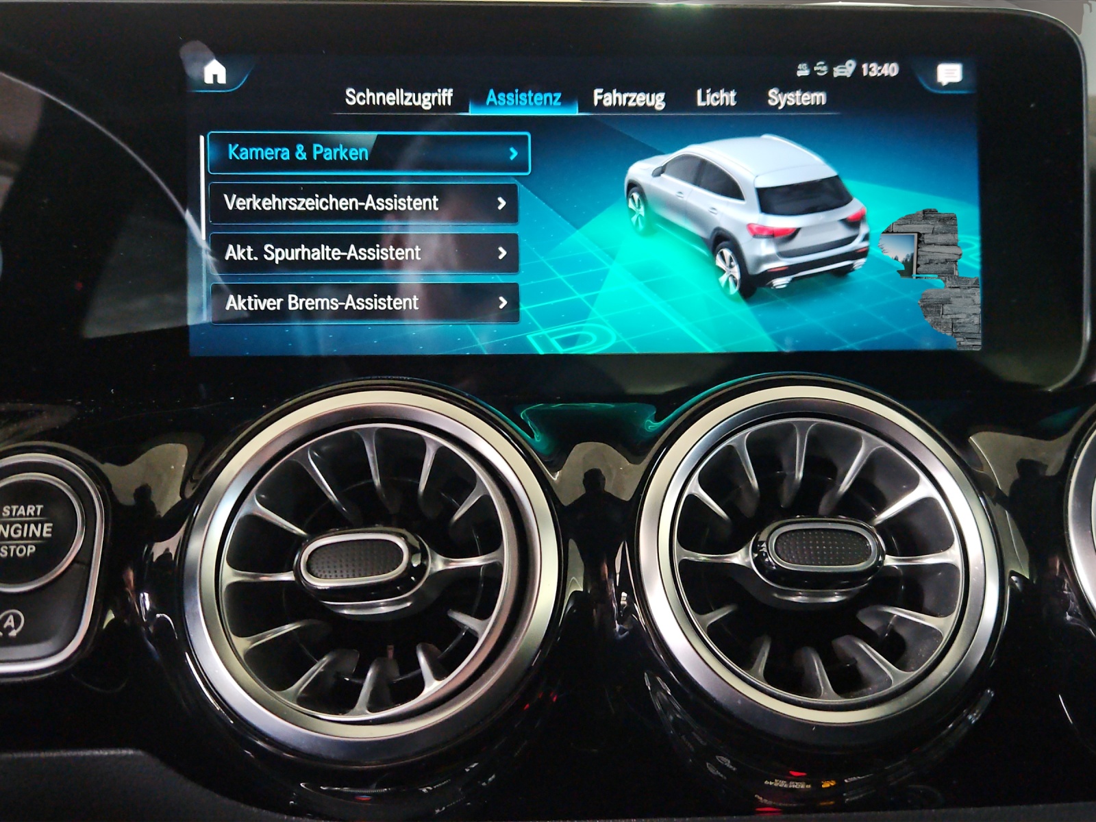 MERCEDES-BENZ GLA 250 4Matic AMG Line 8G-DCT-image-16