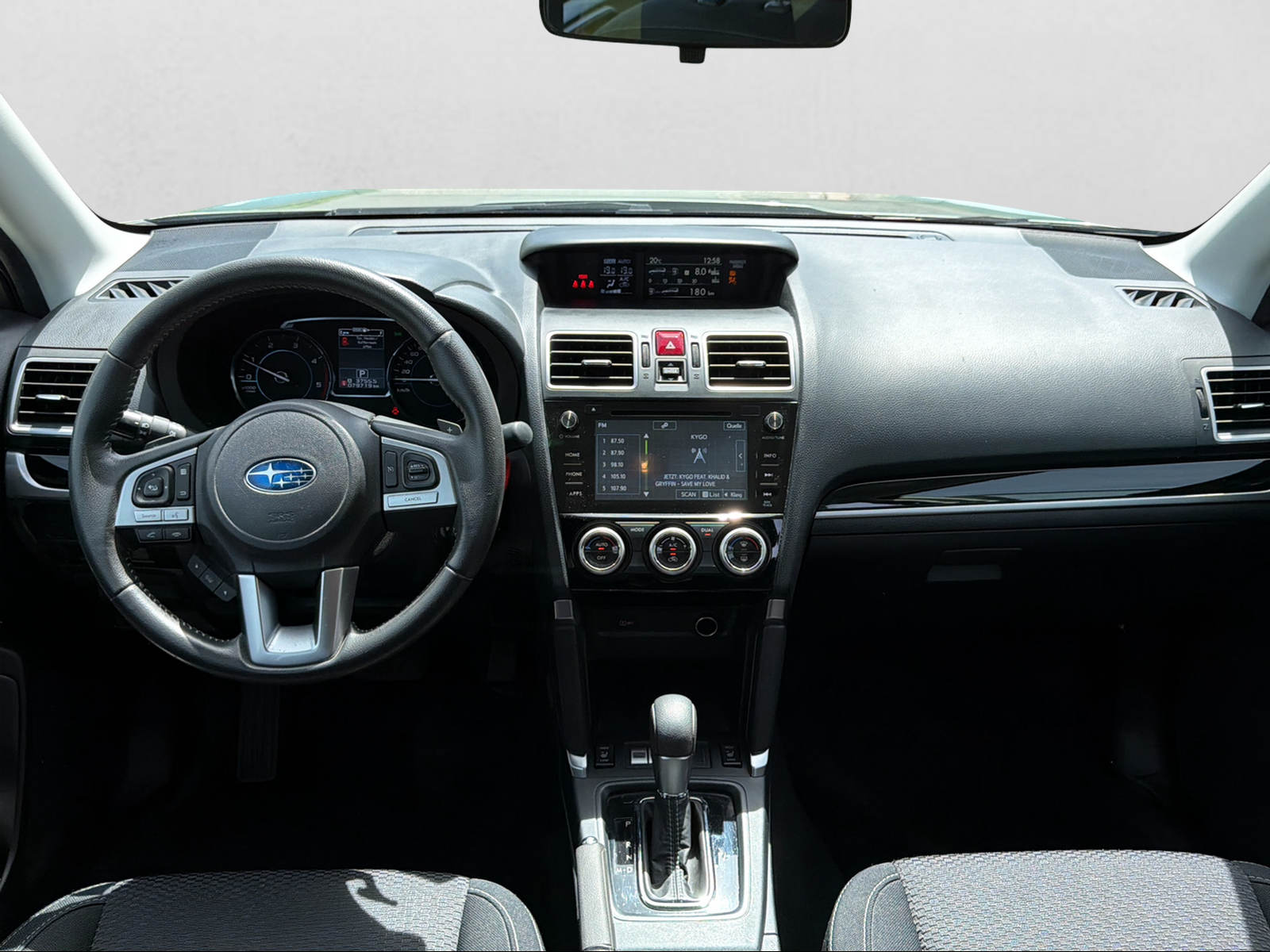 SUBARU Forester 2.0D Swiss Lineatronic-image-12