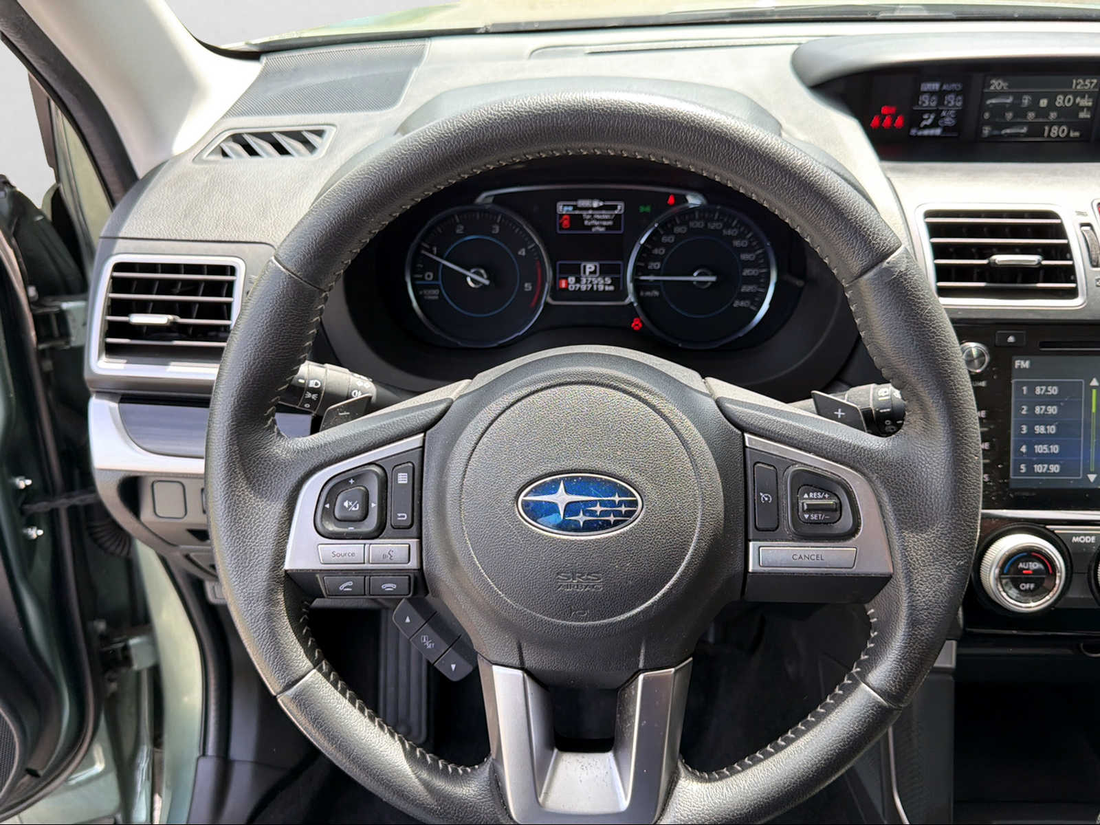 SUBARU Forester 2.0D Swiss Lineatronic-image-11