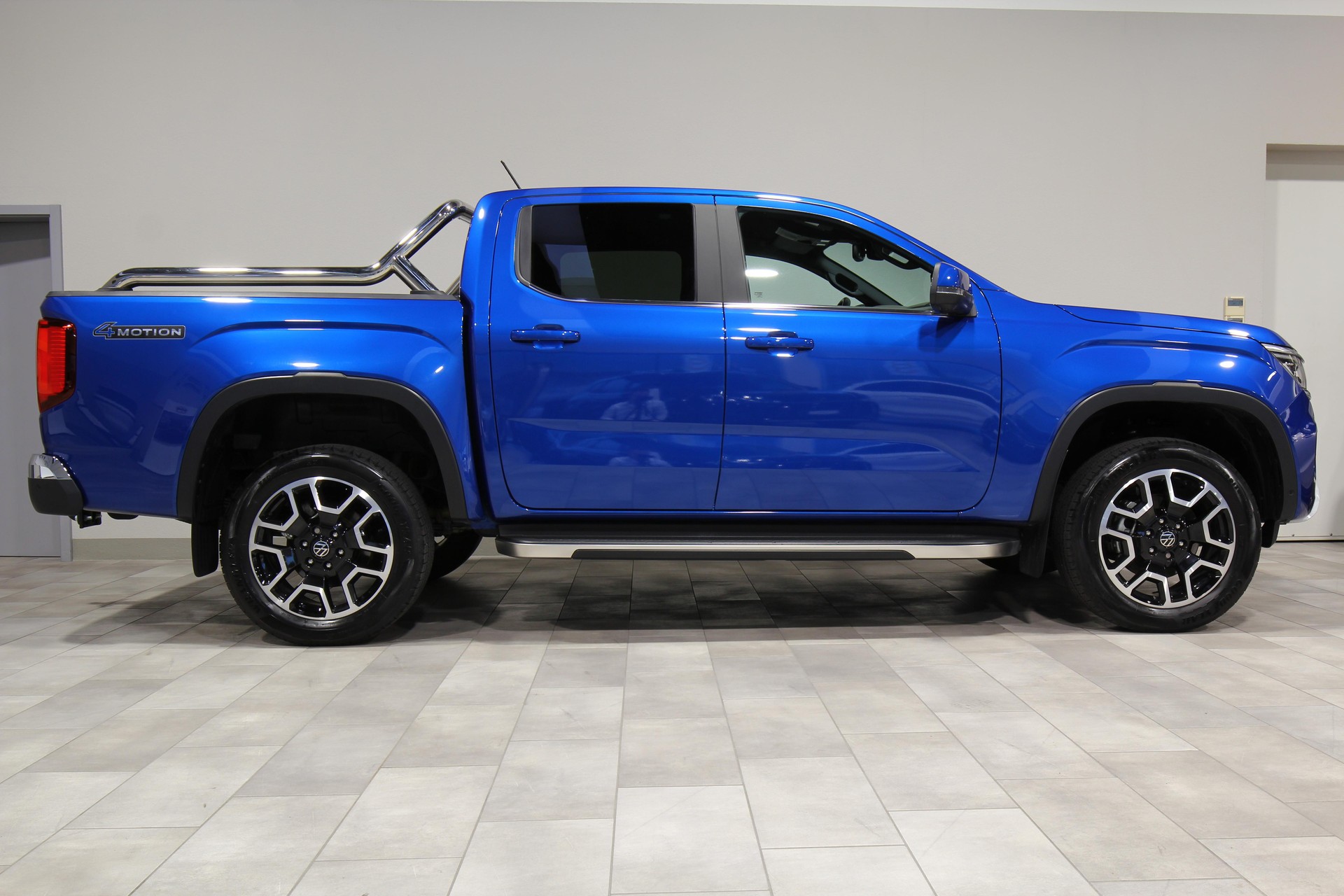 VW Amarok DKab. Pick-up 3.0 TDI 240 Aventura Winter 2 4m-image-1