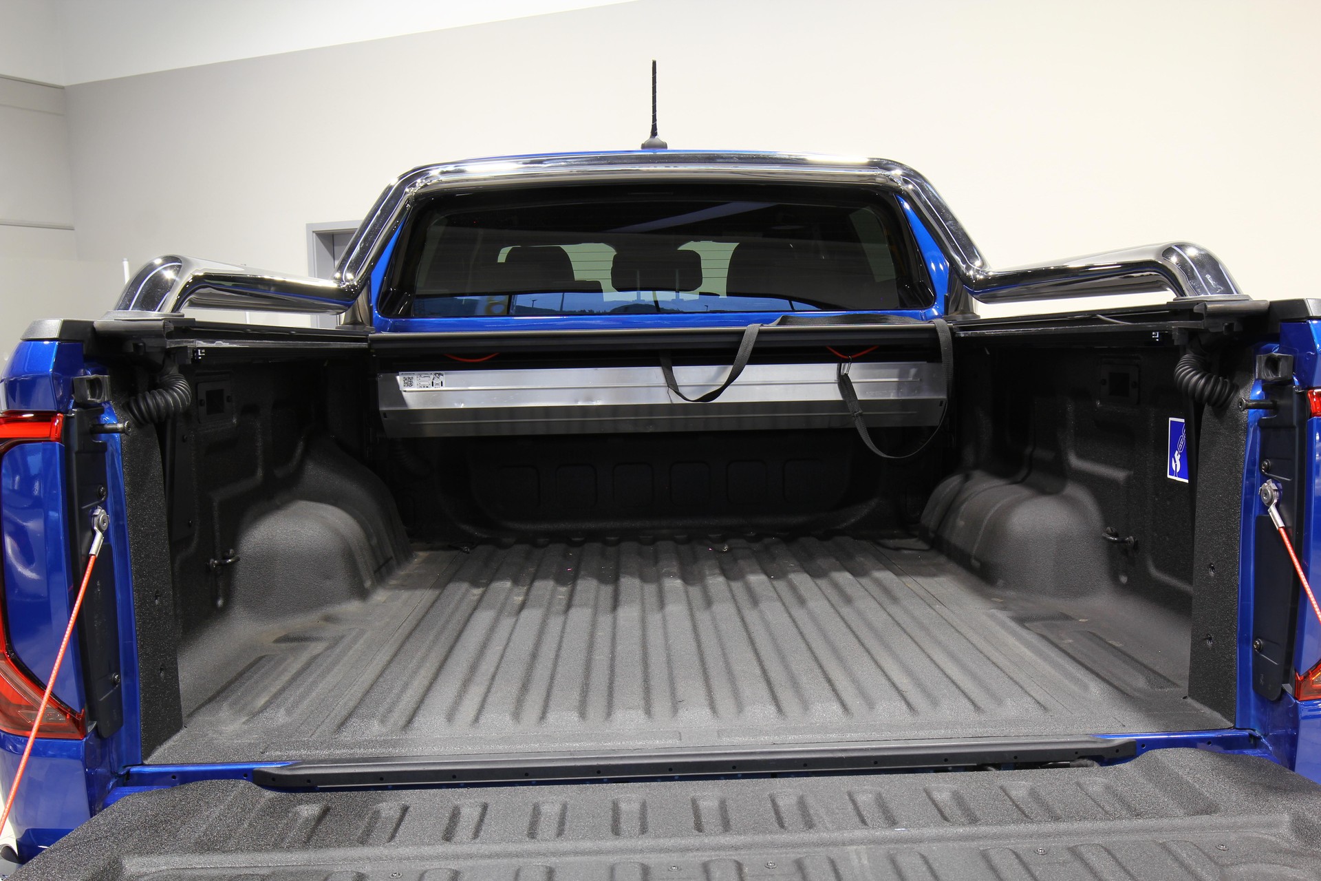 VW Amarok DKab. Pick-up 3.0 TDI 240 Aventura Winter 2 4m-image-8