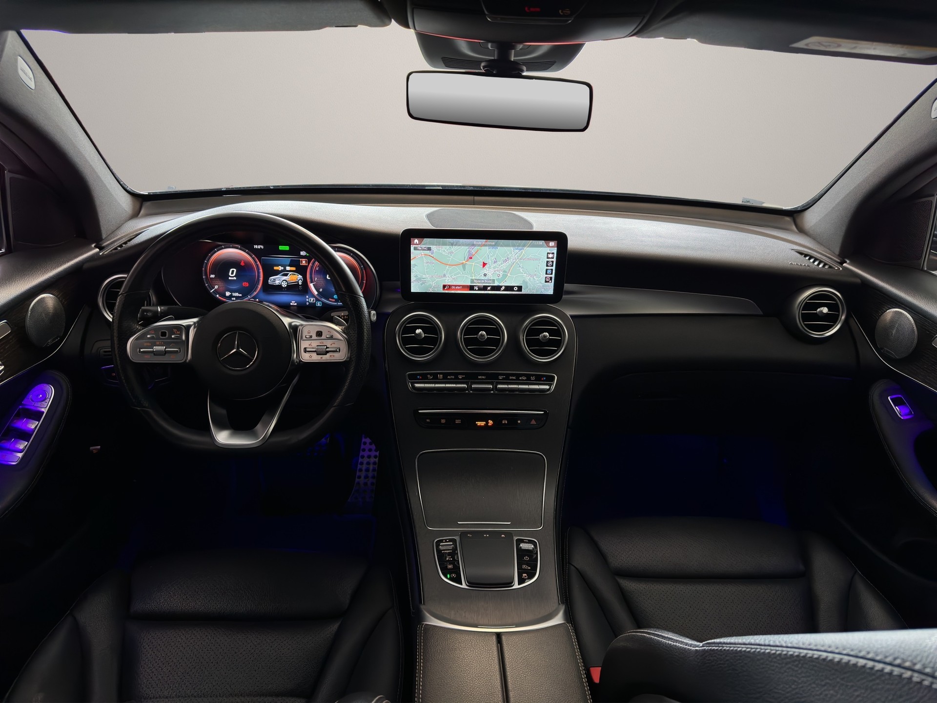 MERCEDES-BENZ GLC Coupé 200 AMG Line 4Matic 9G-Tronic-image-12