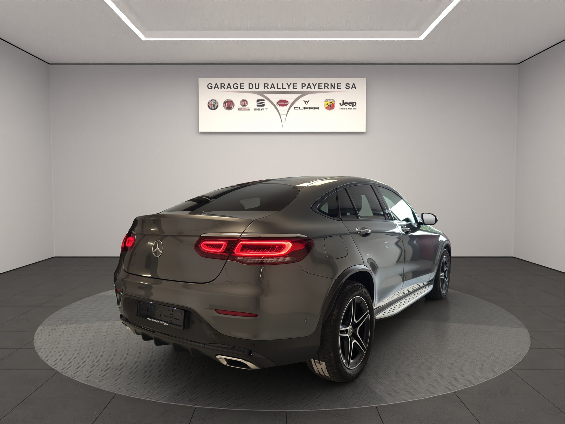 MERCEDES-BENZ GLC Coupé 200 AMG Line 4Matic 9G-Tronic-image-4