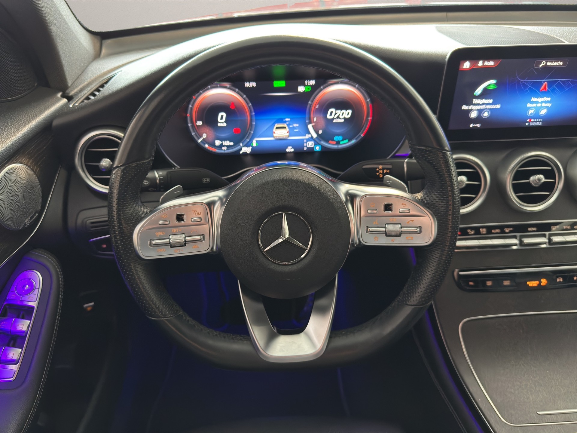 MERCEDES-BENZ GLC Coupé 200 AMG Line 4Matic 9G-Tronic-image-13