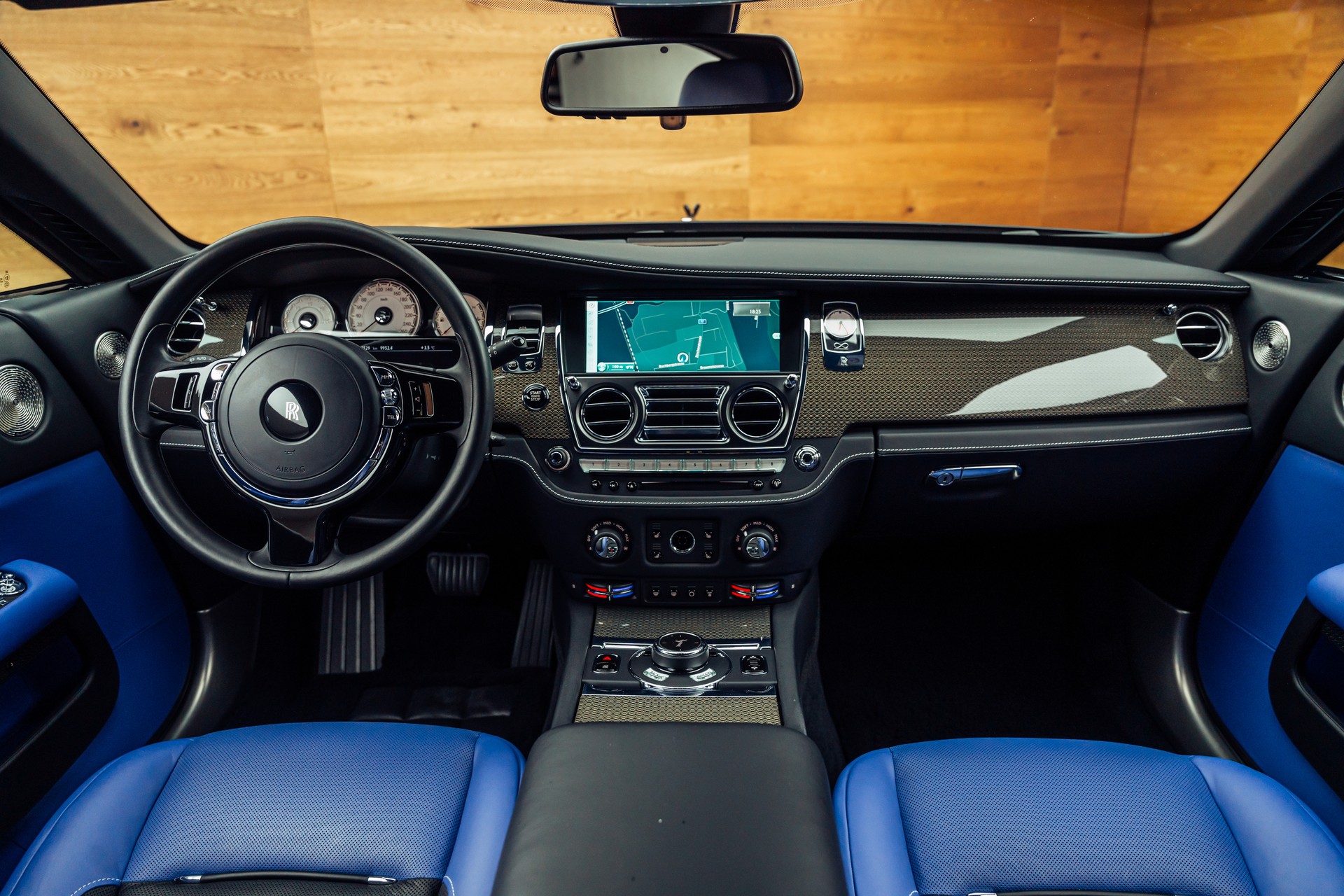 ROLLS-ROYCE Wraith Black Badge 6.6 V12 Facelift-image-4