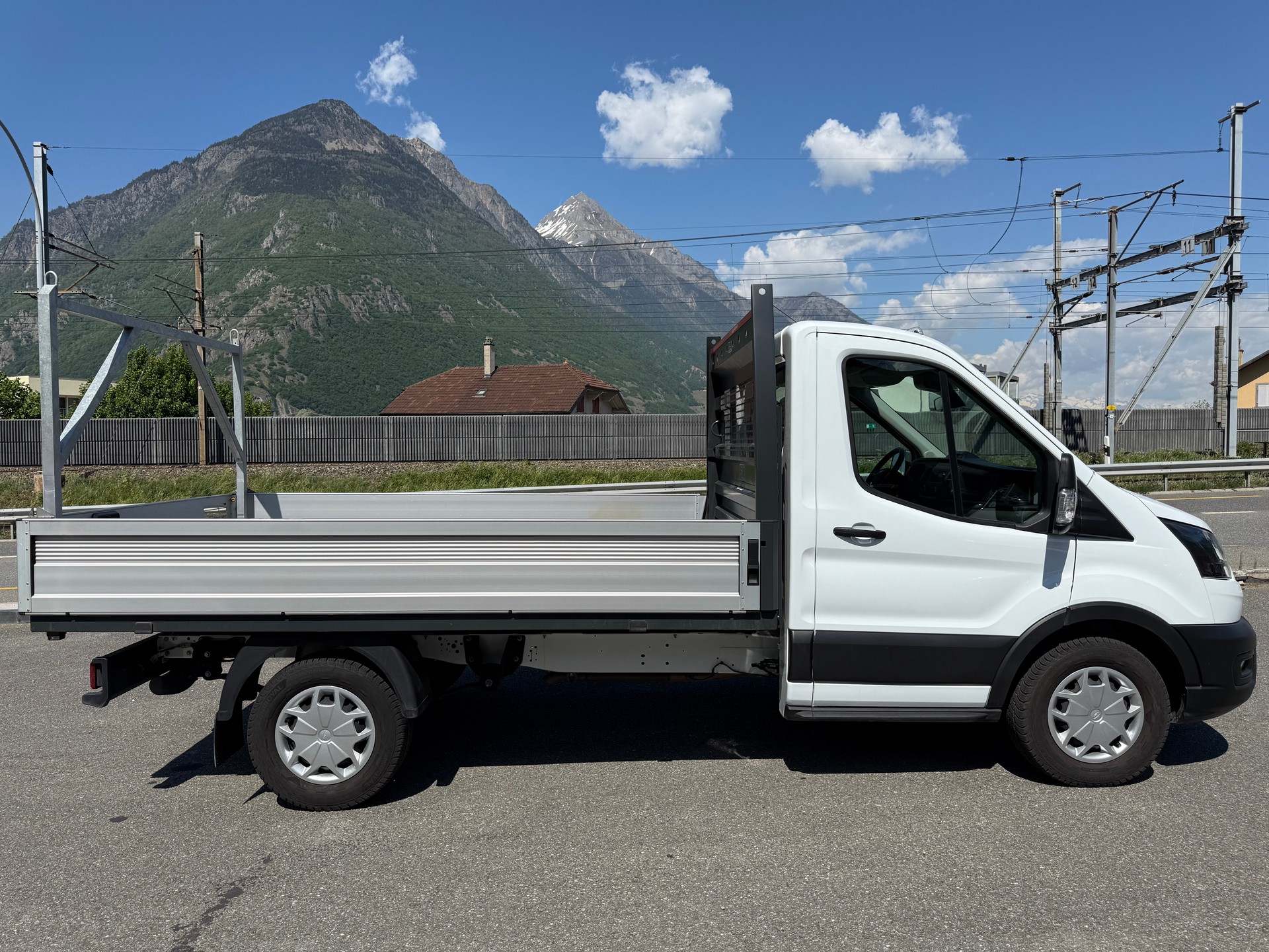 FORD Transit 350 L2 Trend 2.0 TDCi 170 FWD-image-4