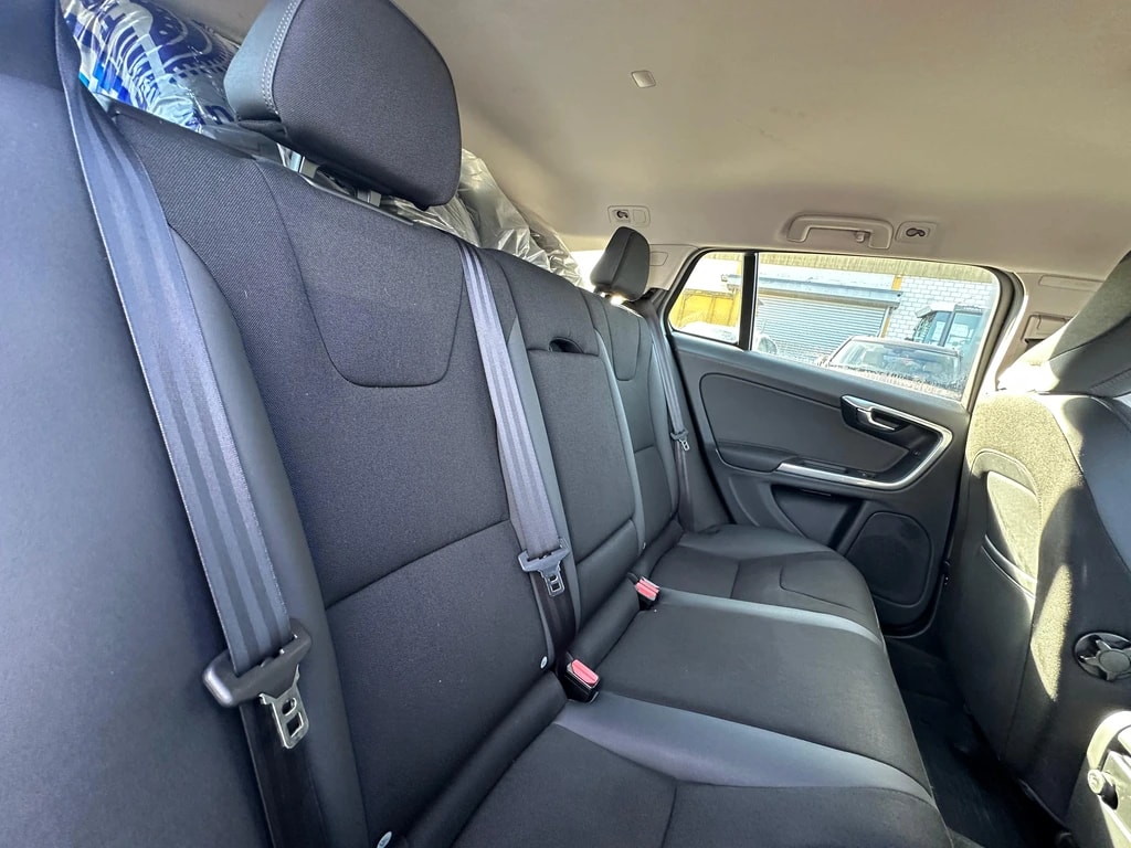 VOLVO V60 D4 Summum Geartronic-image-8