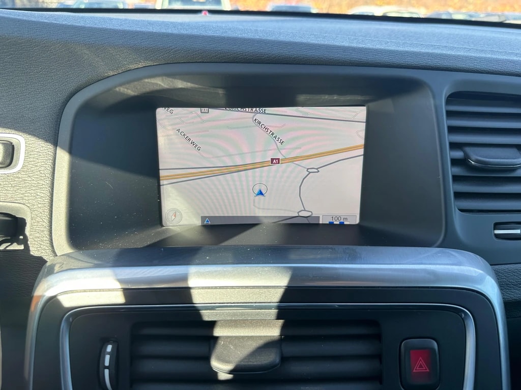 VOLVO V60 D4 Summum Geartronic-image-11