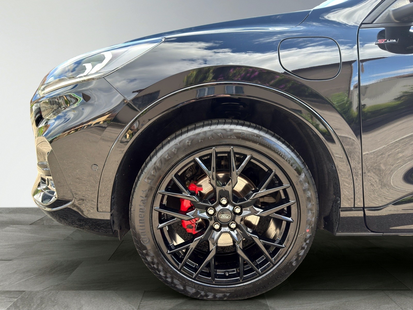 FORD Kuga 2.5 Plug-in Hybrid ST-Line X-image-16