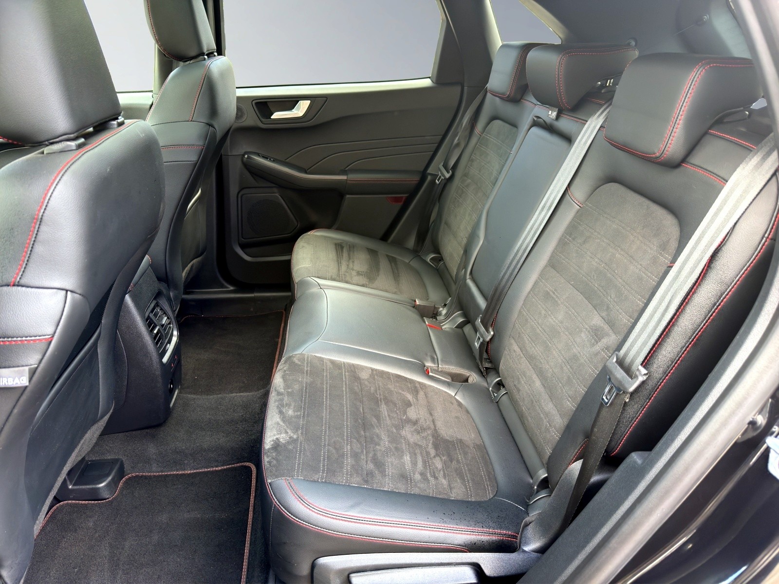 FORD Kuga 2.5 Plug-in Hybrid ST-Line X-image-10