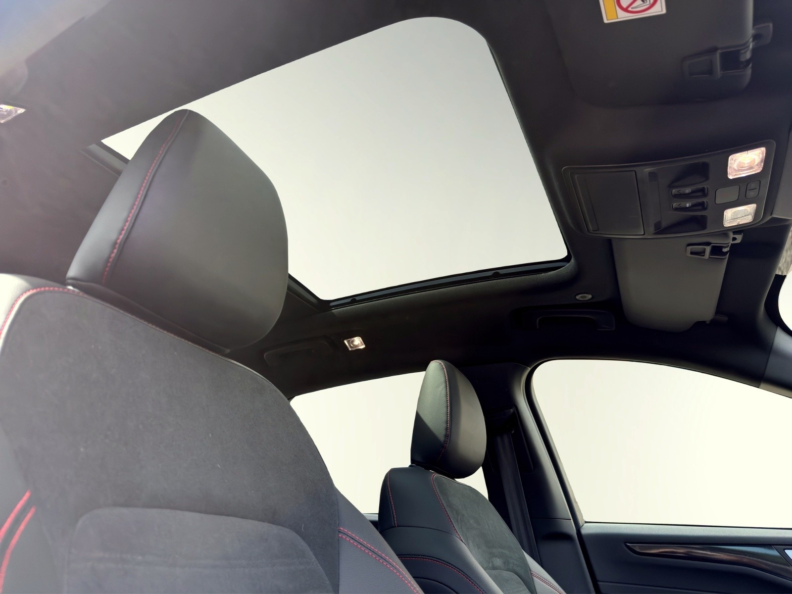 FORD Kuga 2.5 Plug-in Hybrid ST-Line X-image-14