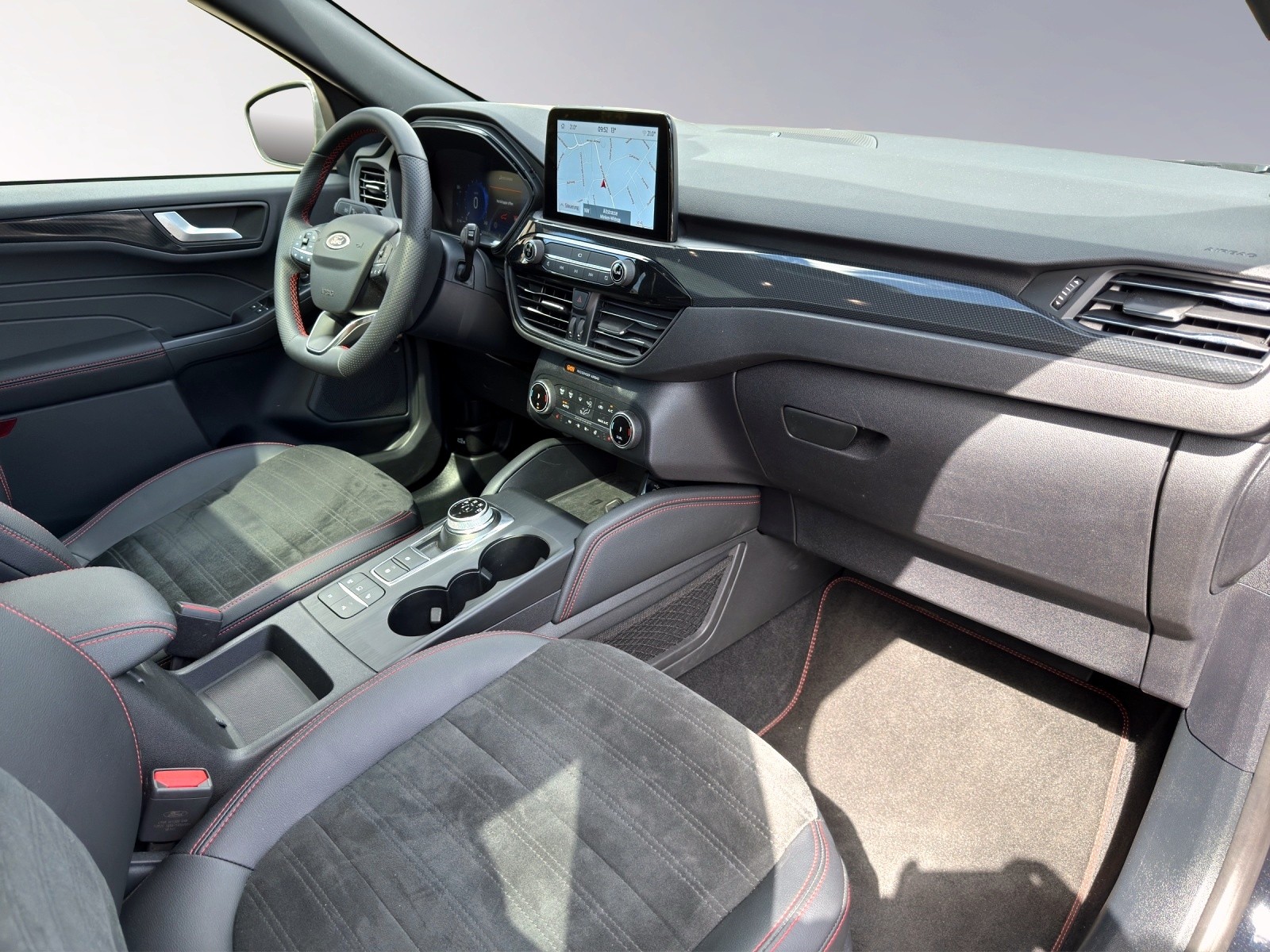 FORD Kuga 2.5 Plug-in Hybrid ST-Line X-image-13