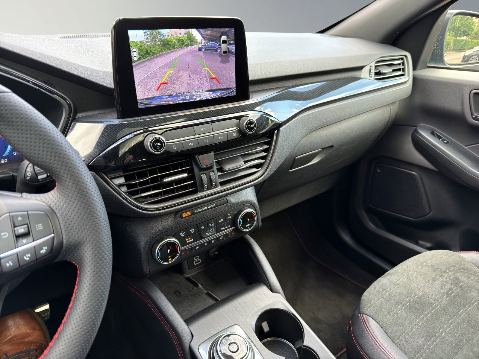 FORD Kuga 2.5 Plug-in Hybrid ST-Line X-image-12