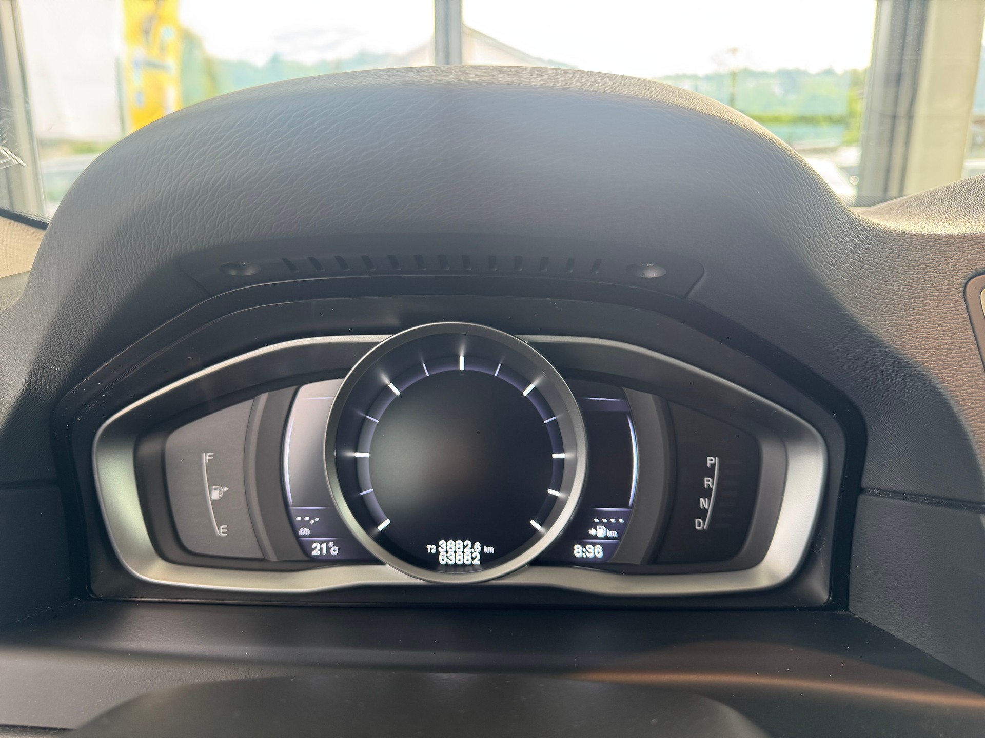 VOLVO V70 D2 Momentum ClassicEd-image-15