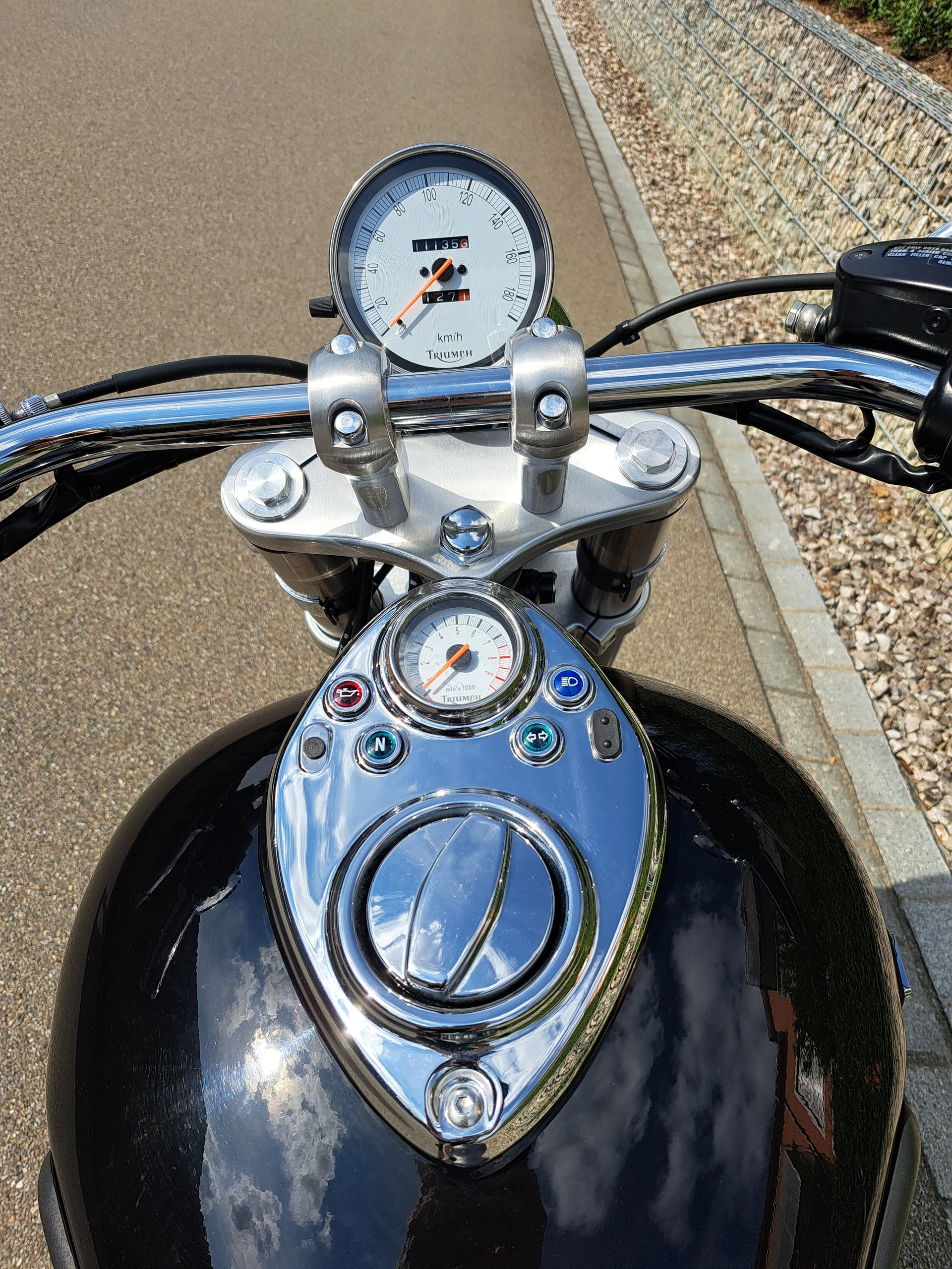 TRIUMPH Speedmaster 900-image-4