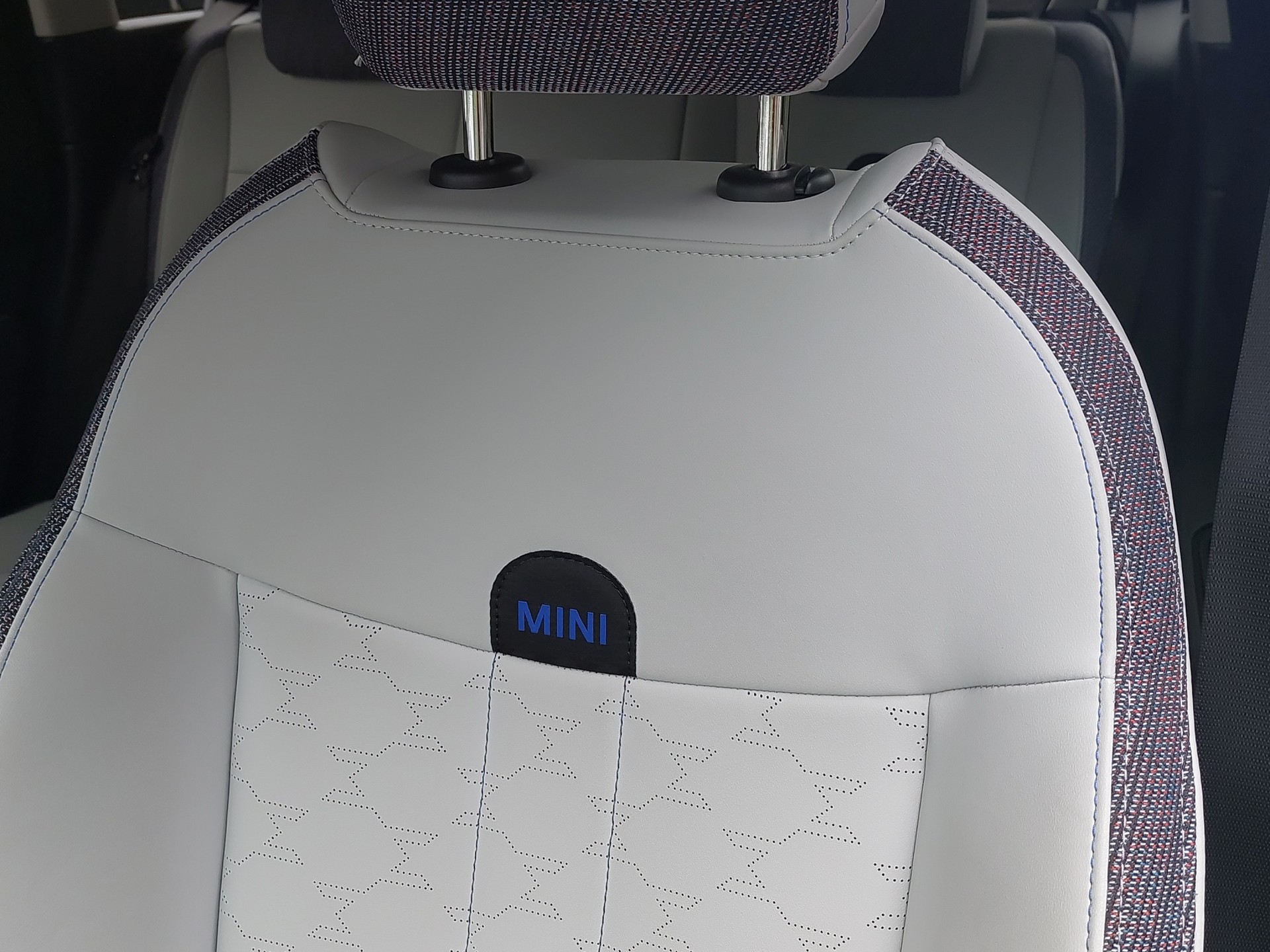 MINI Countryman U25 E-image-9