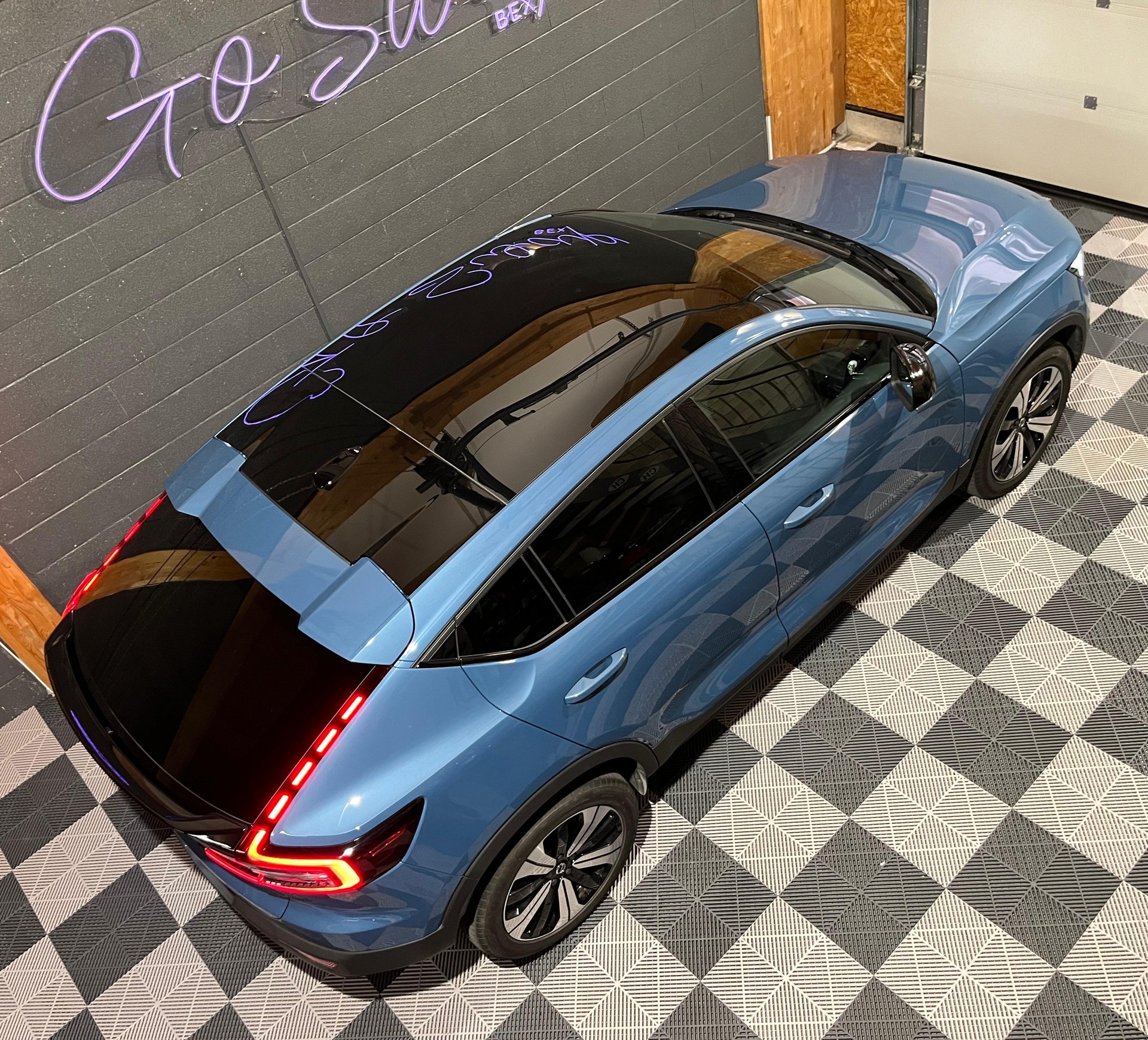 VOLVO C40 Recharge P6 Pure Electric Core-image-2