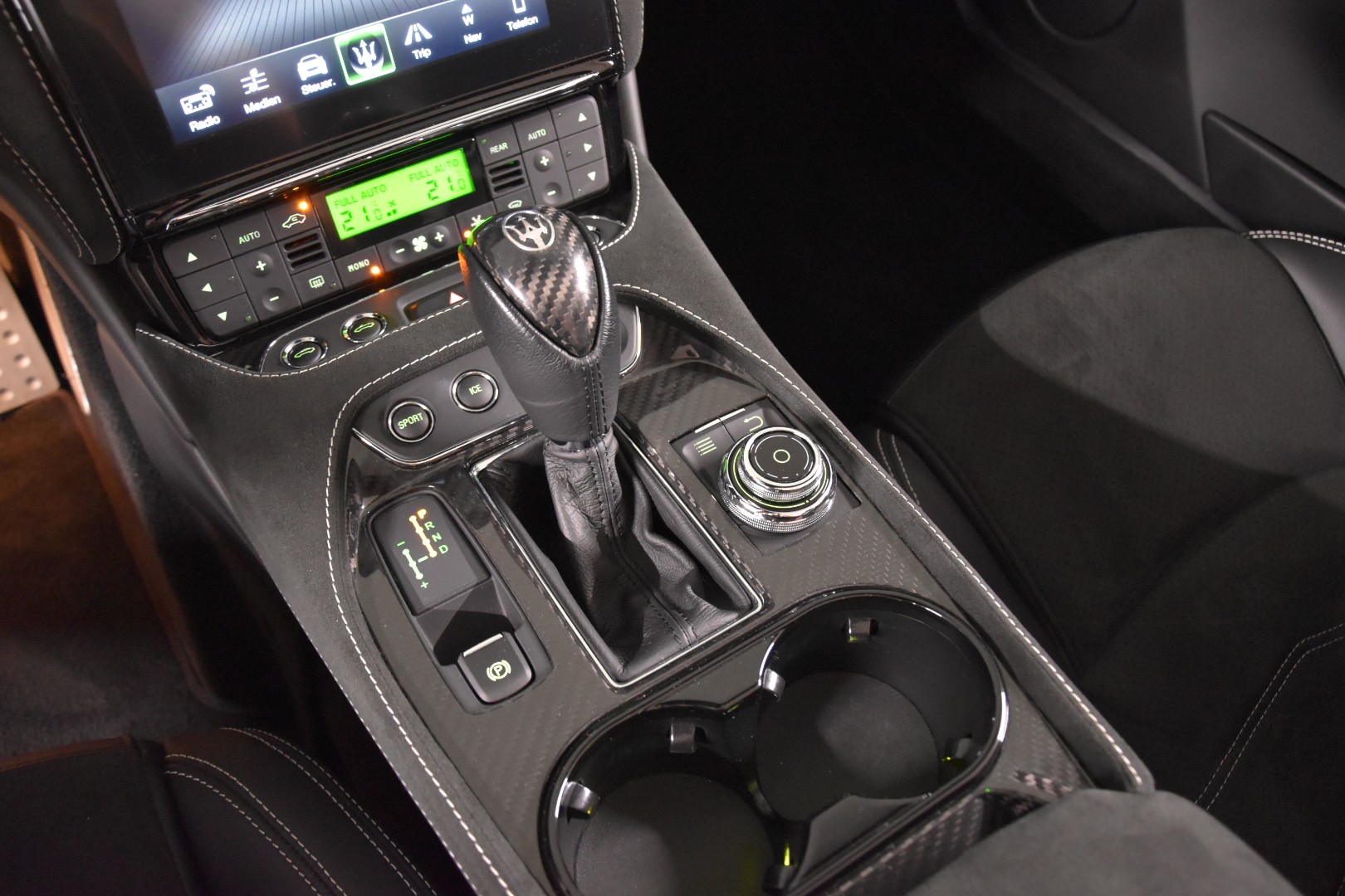 MASERATI GranCabrio MC Automatica FACELIFT-image-24