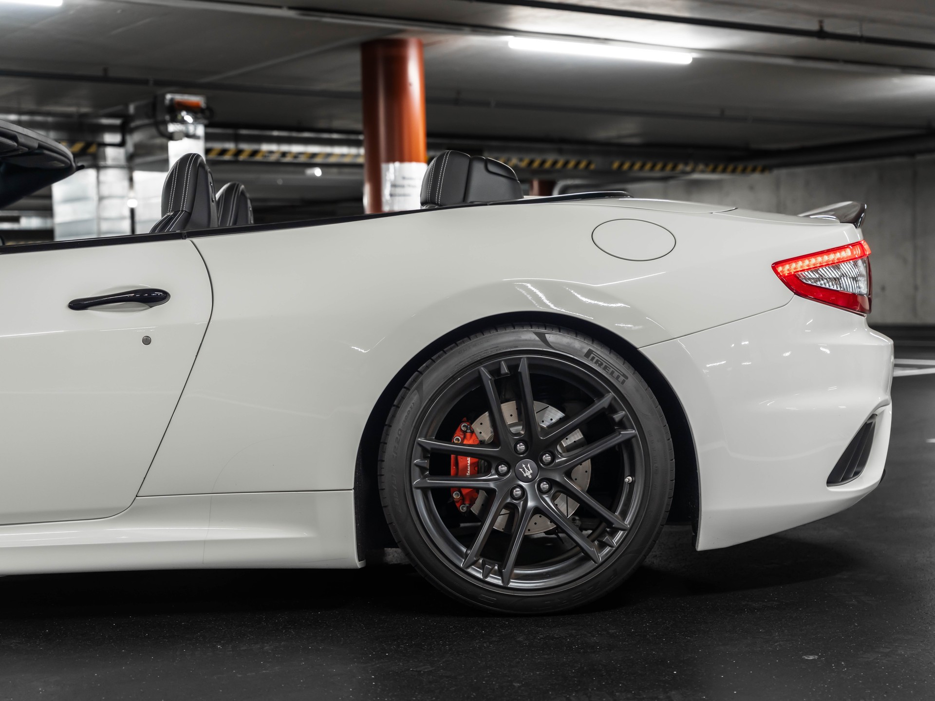 MASERATI GranCabrio MC Automatica FACELIFT-showroom-element-3