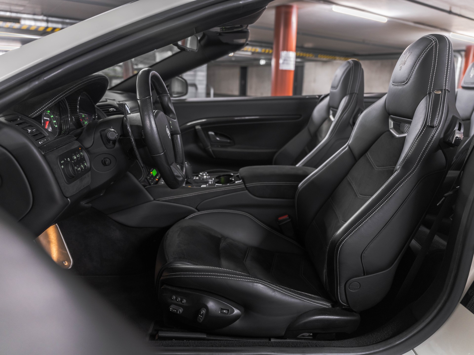 MASERATI GranCabrio MC Automatica FACELIFT-image-29