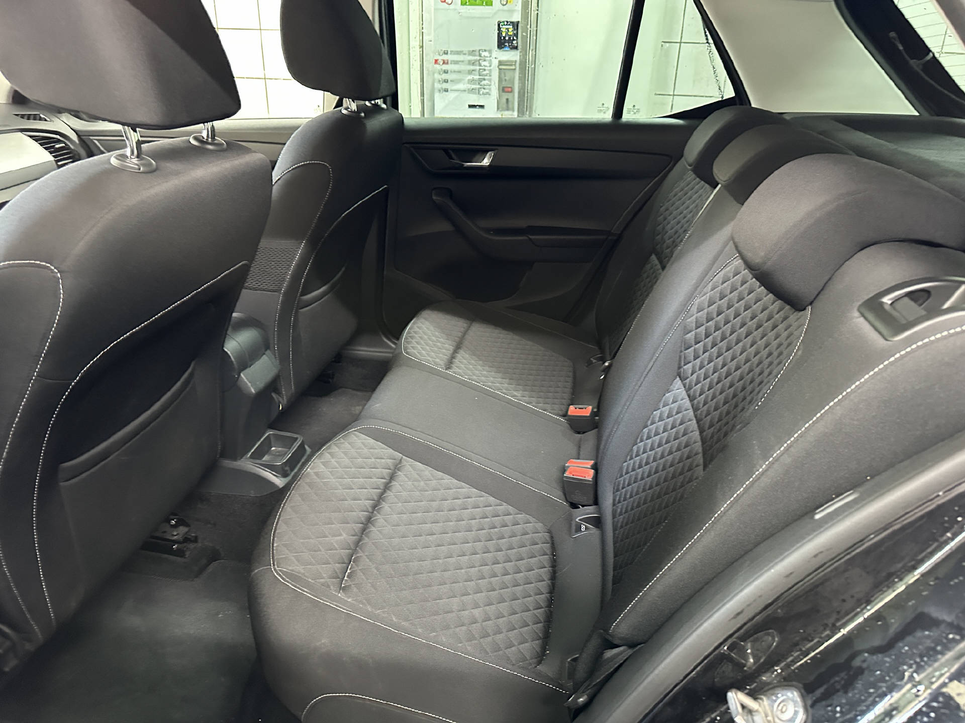 SKODA Fabia 1.2 TSI Ambition-image-12