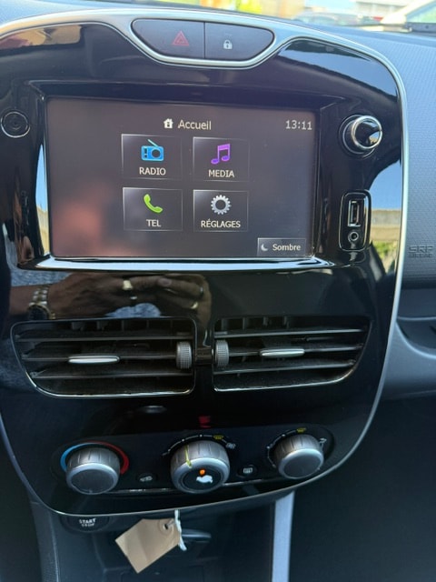 RENAULT Clio 1.2 16V Expression-image-8