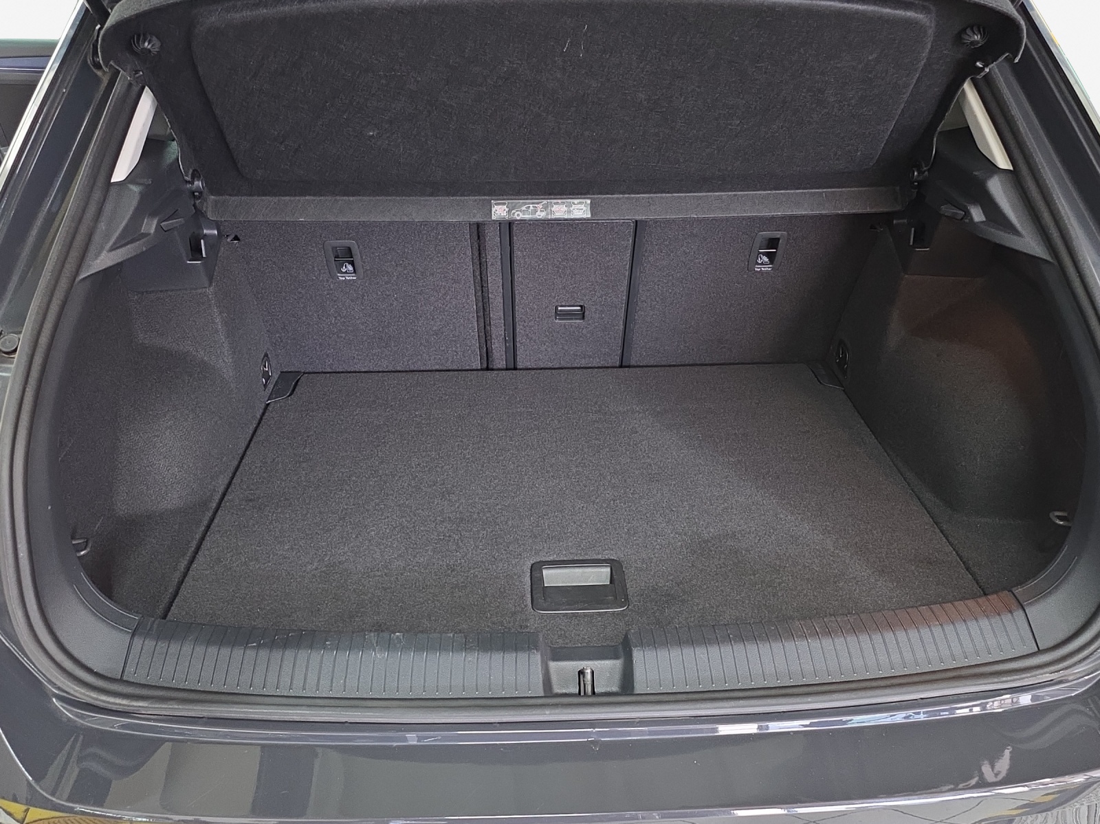 VW T-Roc 1.0 TSI United-image-12