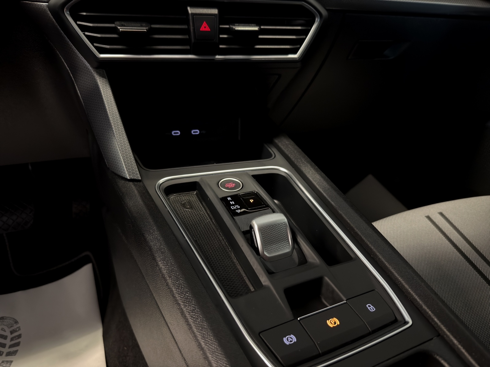 SEAT Leon ST 2.0 TDI EVO DSG Style-image-12